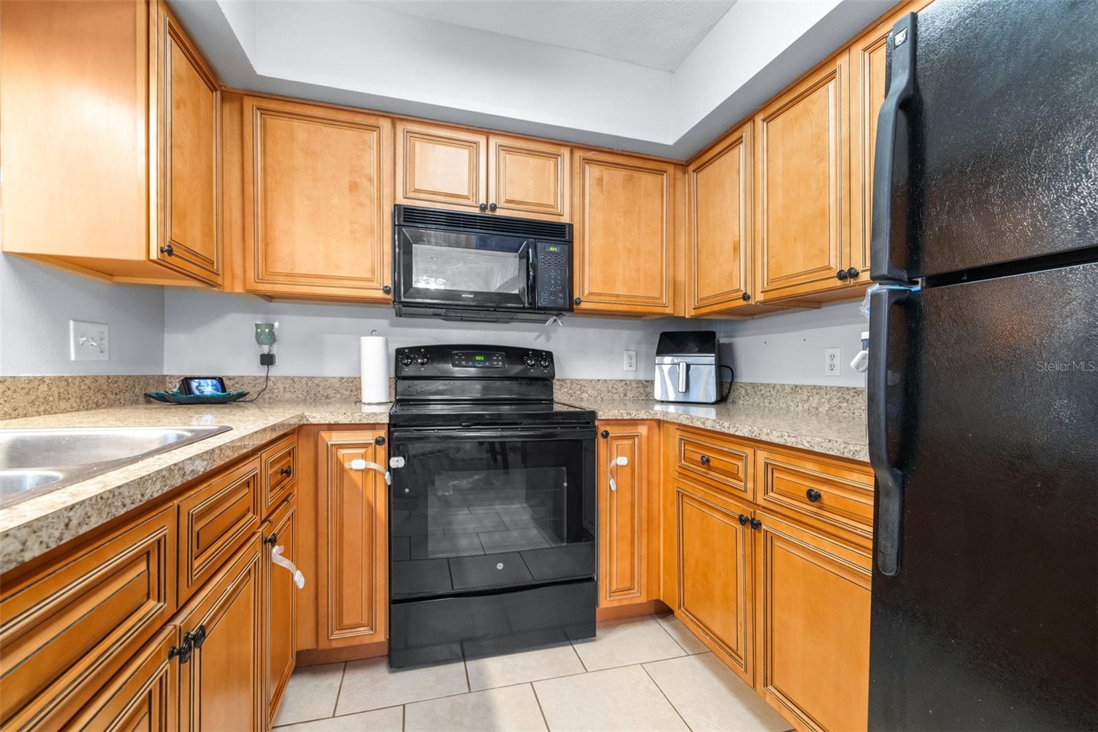 Image 15 of 49 For 16107 Dawnview Drive