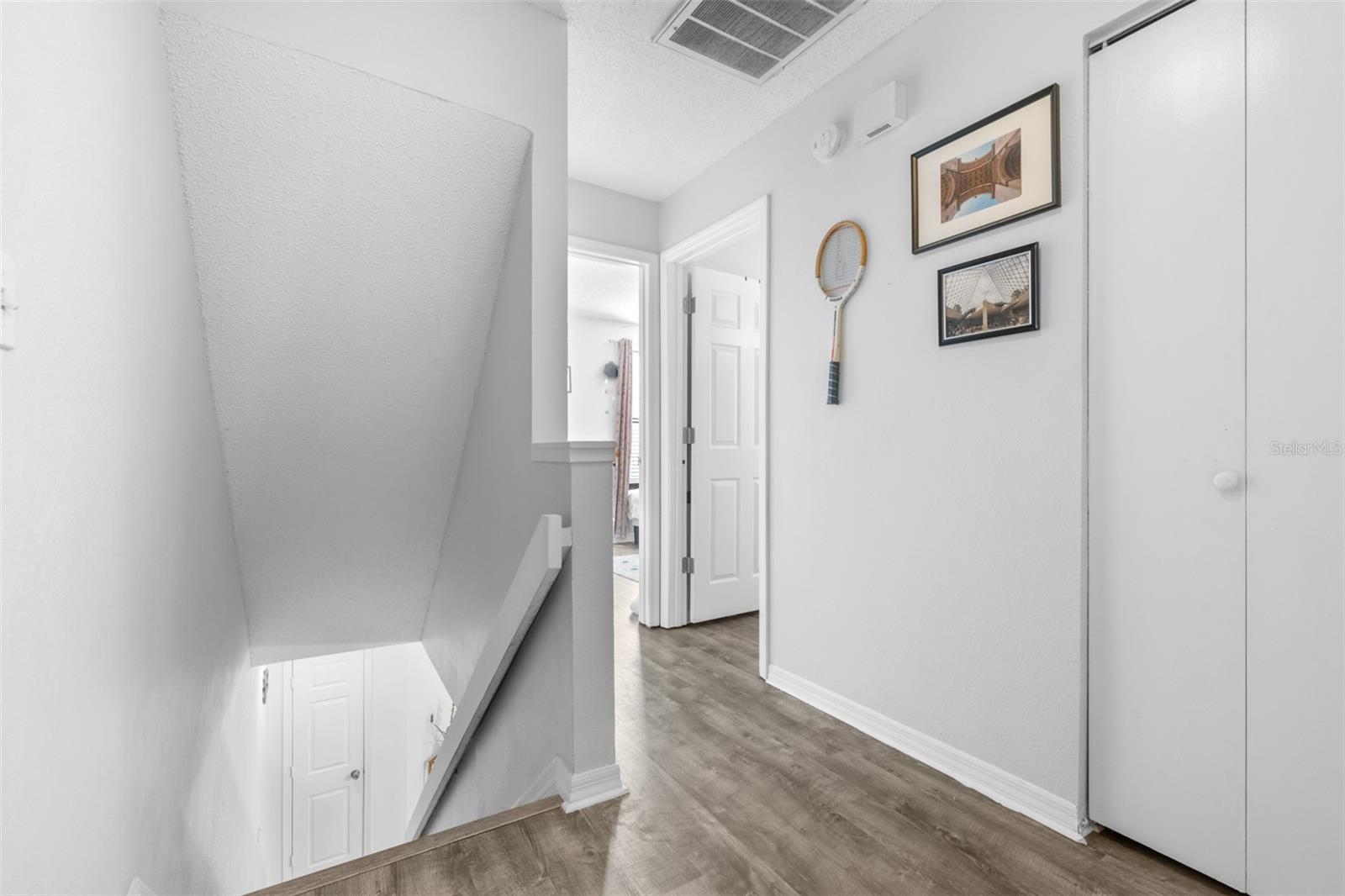Image 20 of 49 For 16107 Dawnview Drive