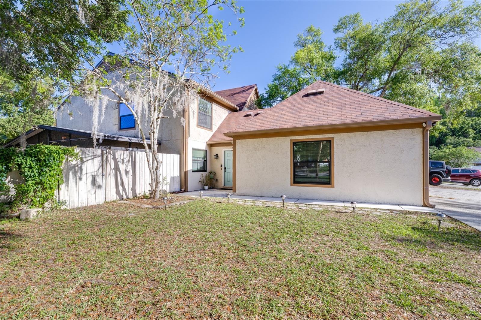 Image 6 of 49 For 16107 Dawnview Drive
