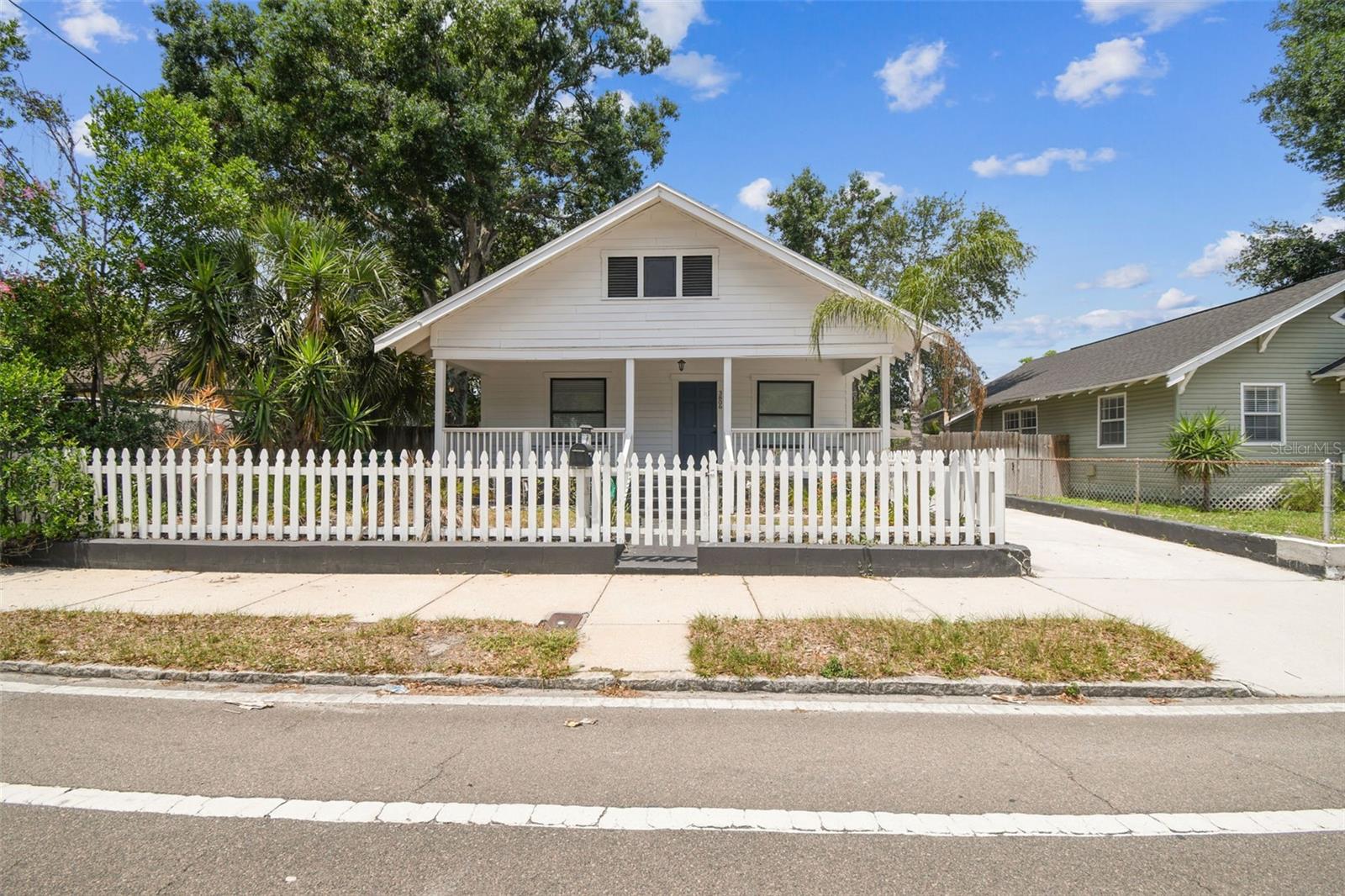 Image 3 of 34 For 3806 Tampa Street