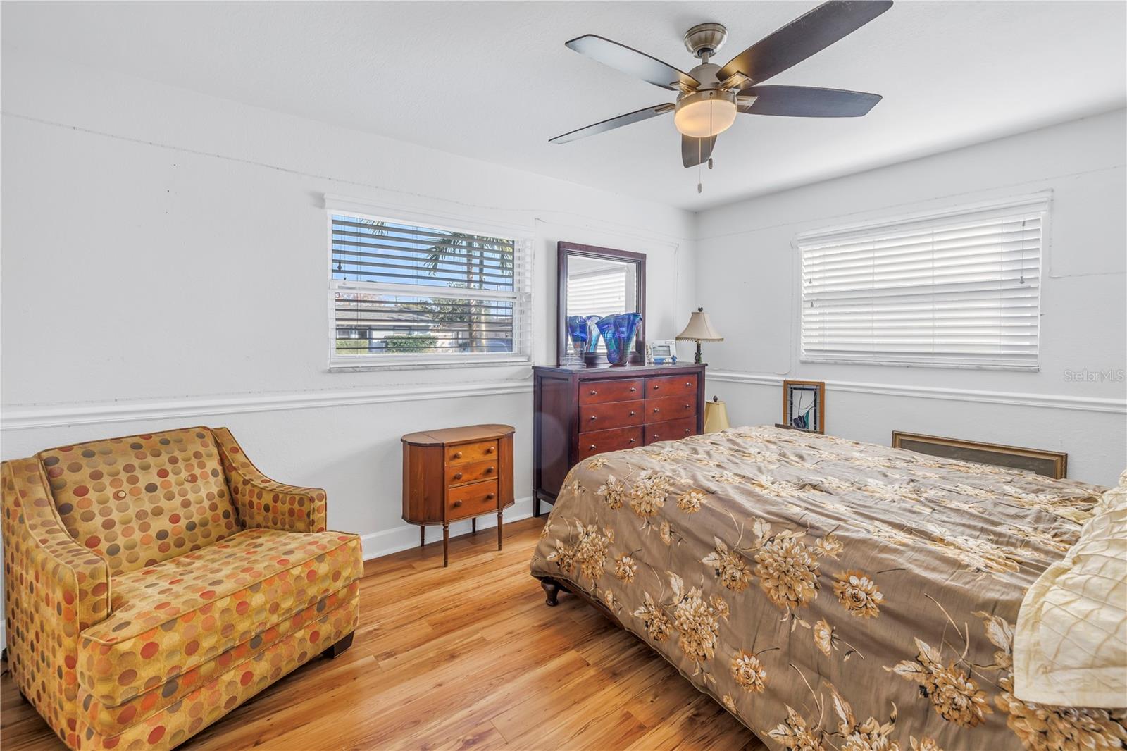 Image 5 of 74 For 1990 59th Street N