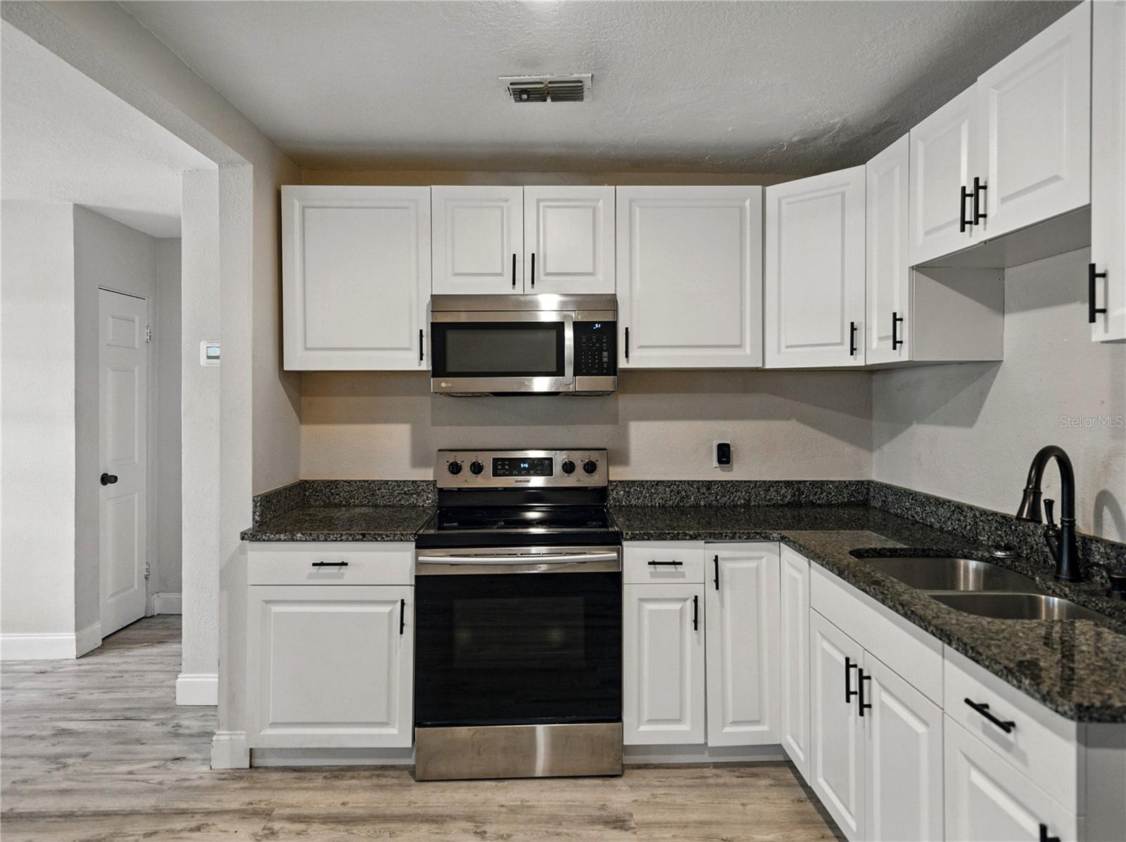 Image 12 of 65 For 1205 Crestwood Drive
