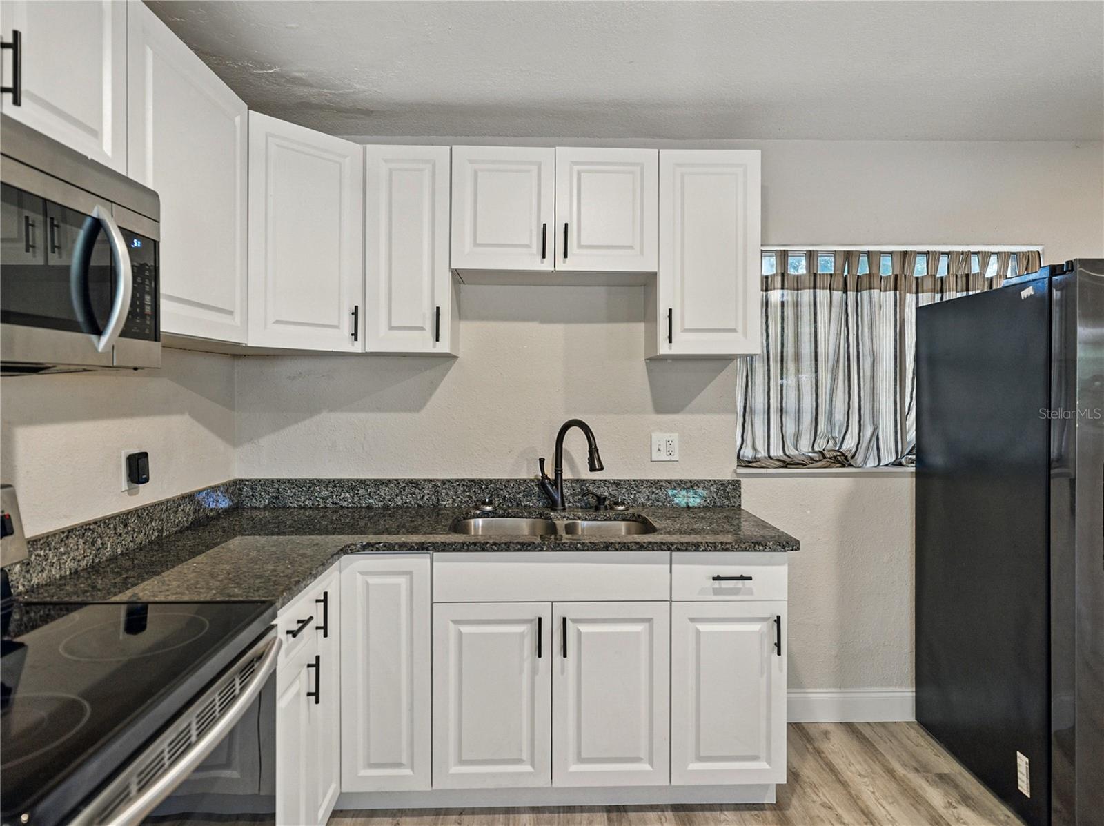 Image 13 of 65 For 1205 Crestwood Drive