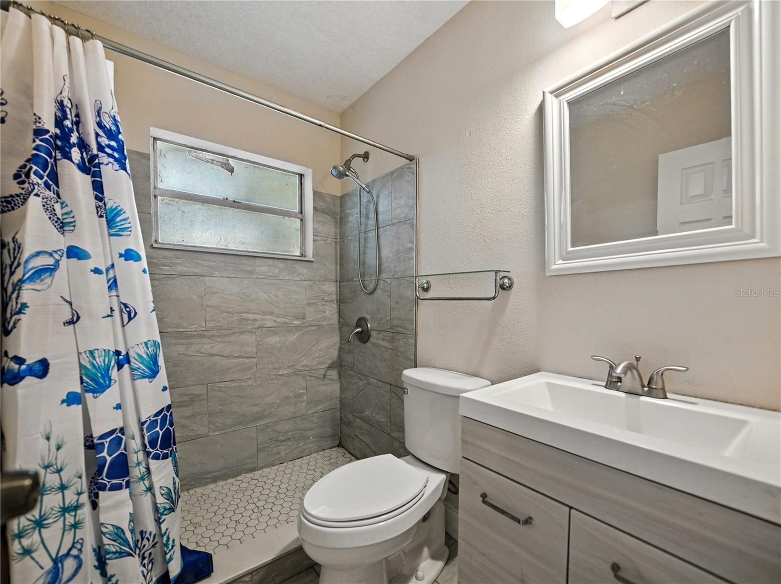 Image 16 of 65 For 1205 Crestwood Drive