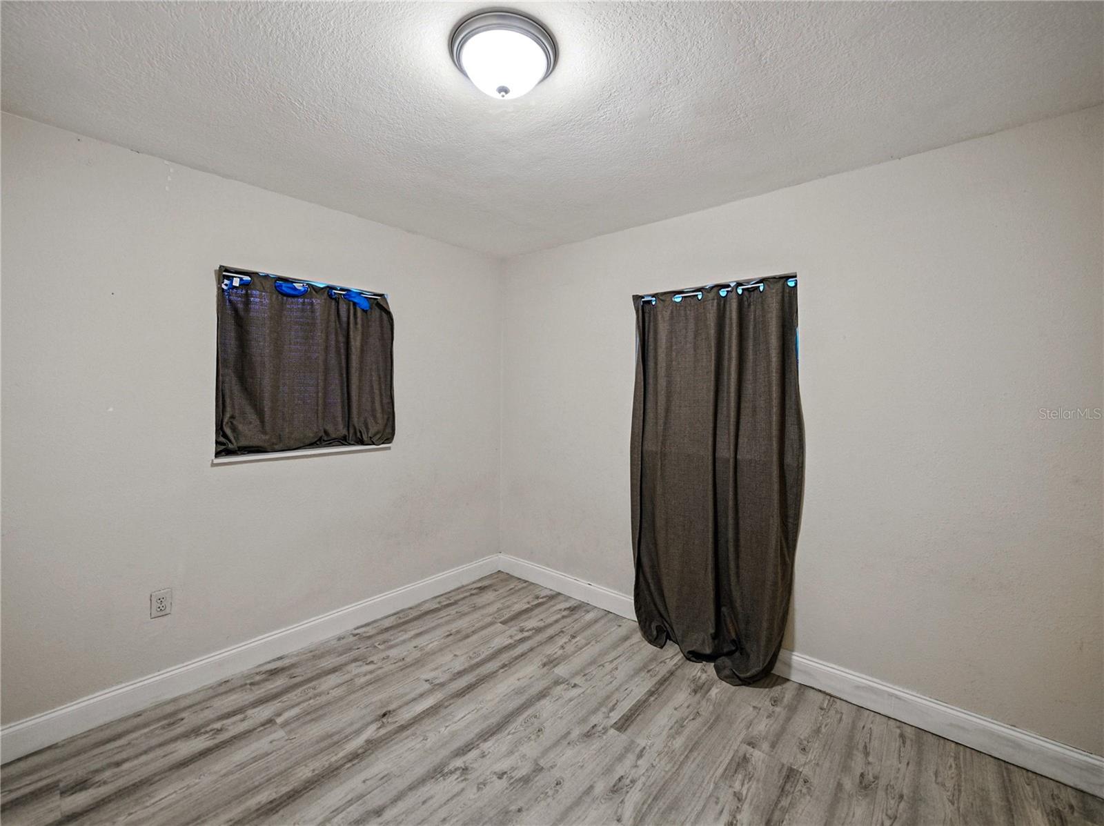 Image 17 of 65 For 1205 Crestwood Drive