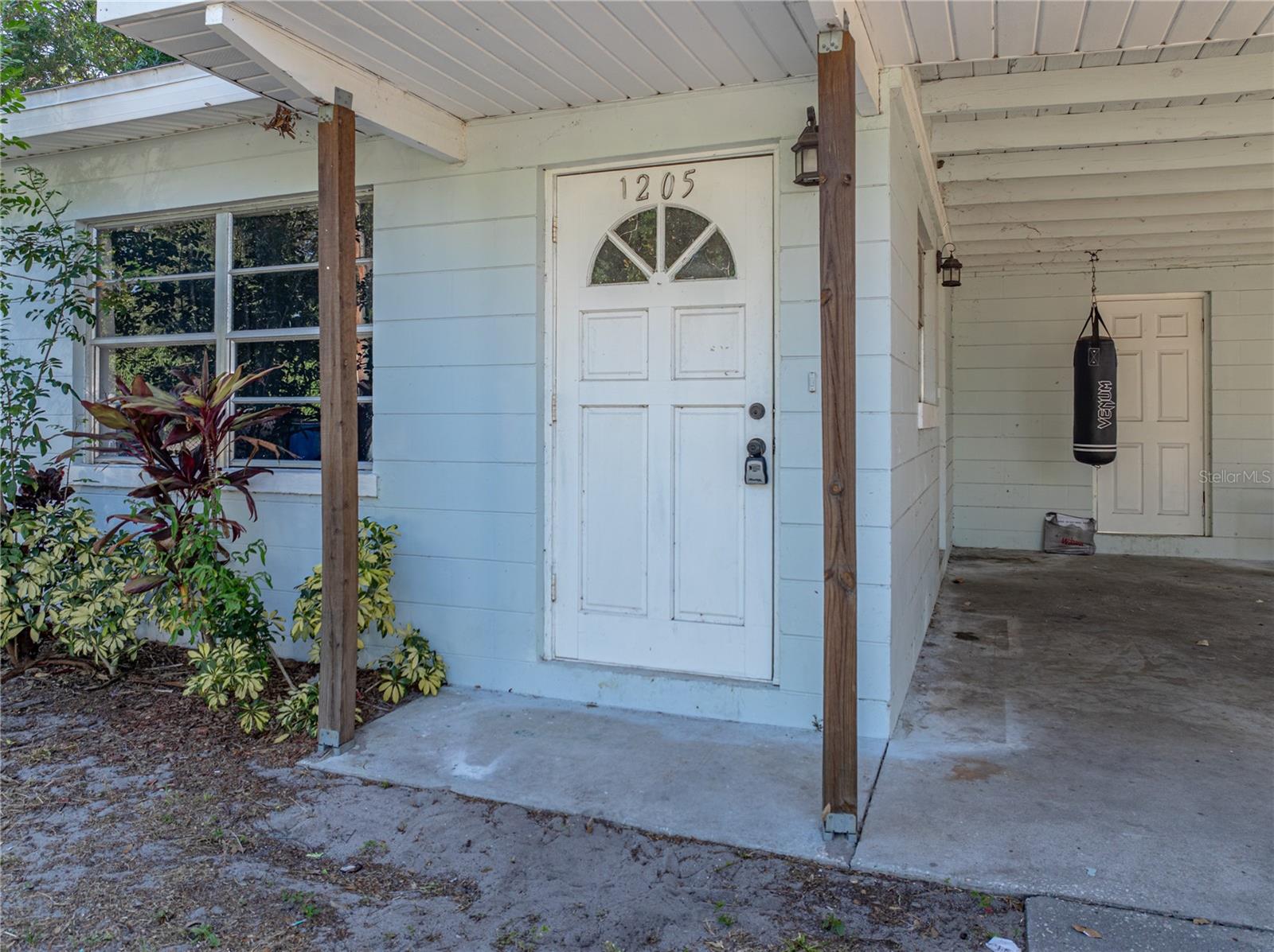 Image 6 of 65 For 1205 Crestwood Drive