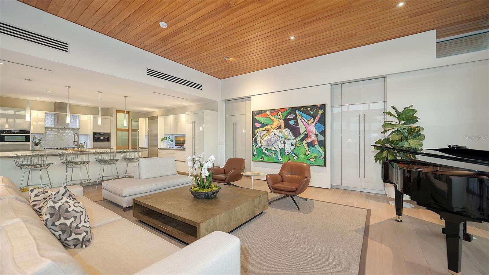 Image 19 of 81 For 1625 Gaspar Drive S