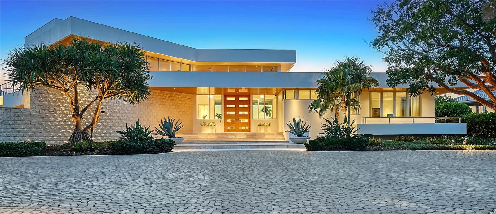 Image 2 of 81 For 1625 Gaspar Drive S