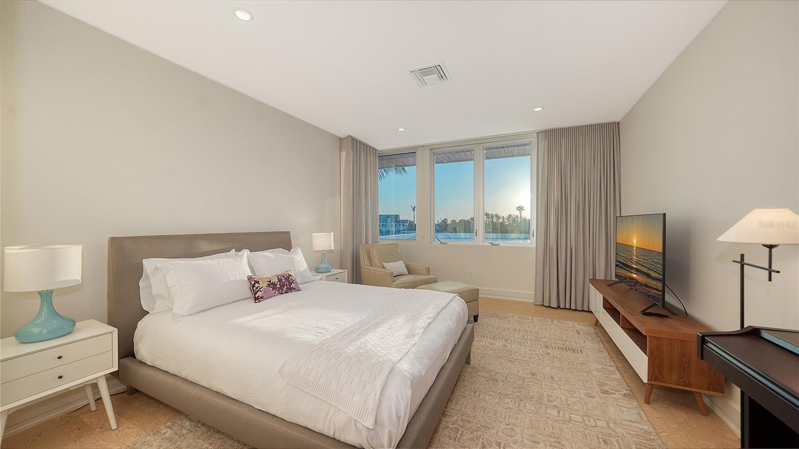 Image 40 of 81 For 1625 Gaspar Drive S