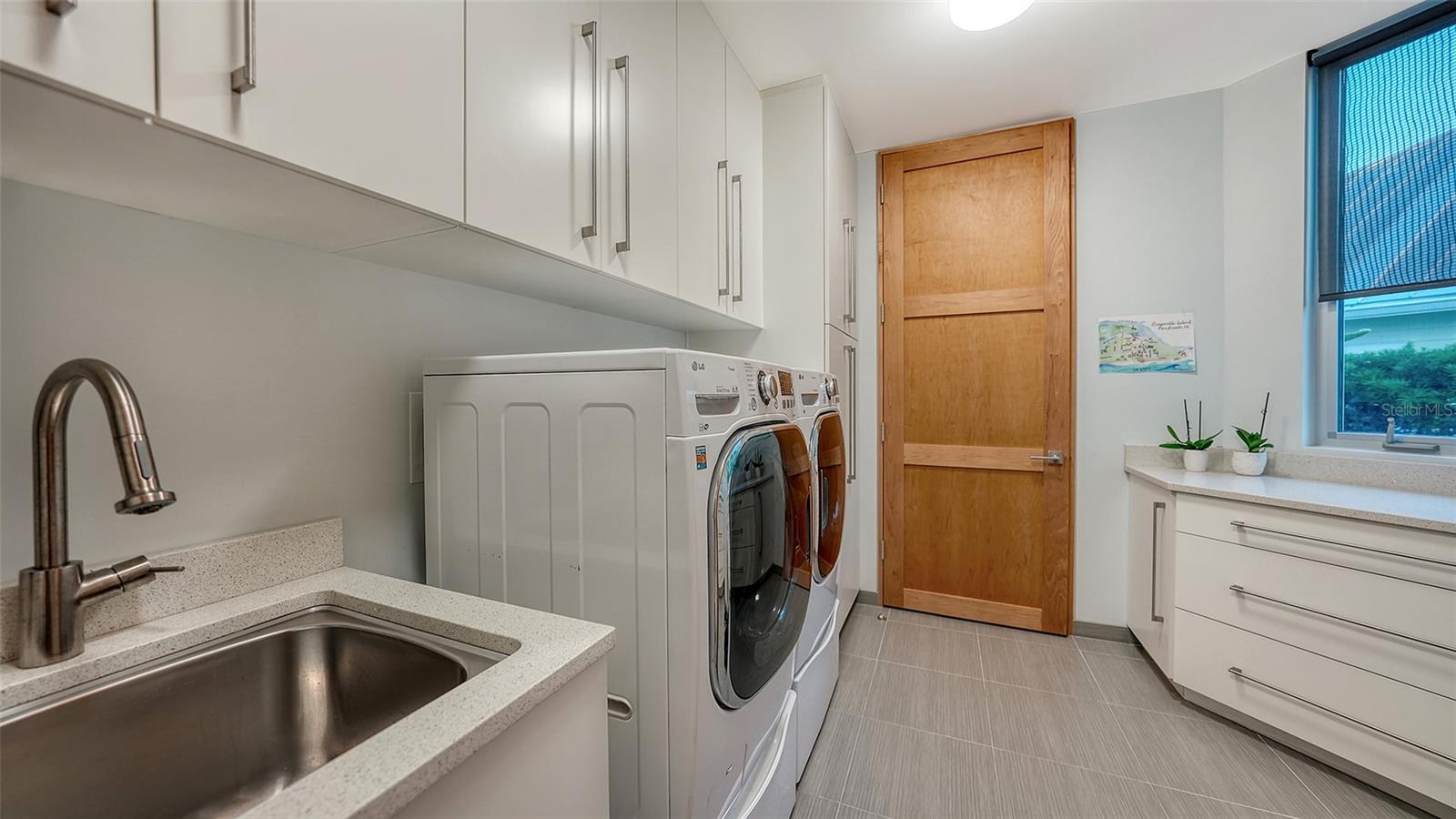 Image 44 of 81 For 1625 Gaspar Drive S