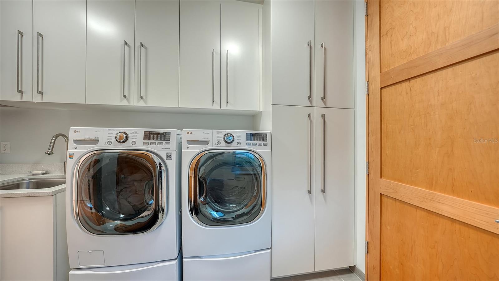 Image 45 of 81 For 1625 Gaspar Drive S