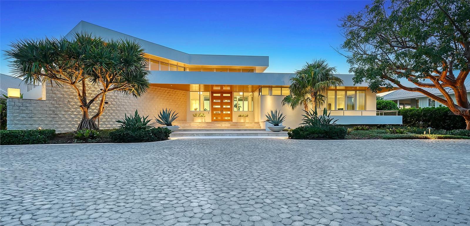 Image 70 of 81 For 1625 Gaspar Drive S