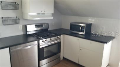 Image 11 of 14 For 700 Grove Street N 5