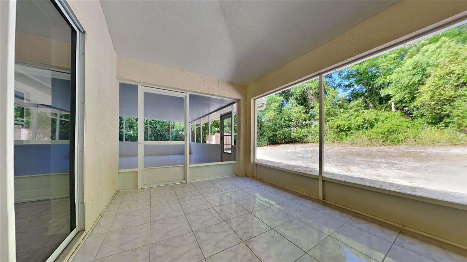 Image 16 of 20 For 210 Alta Vista Street