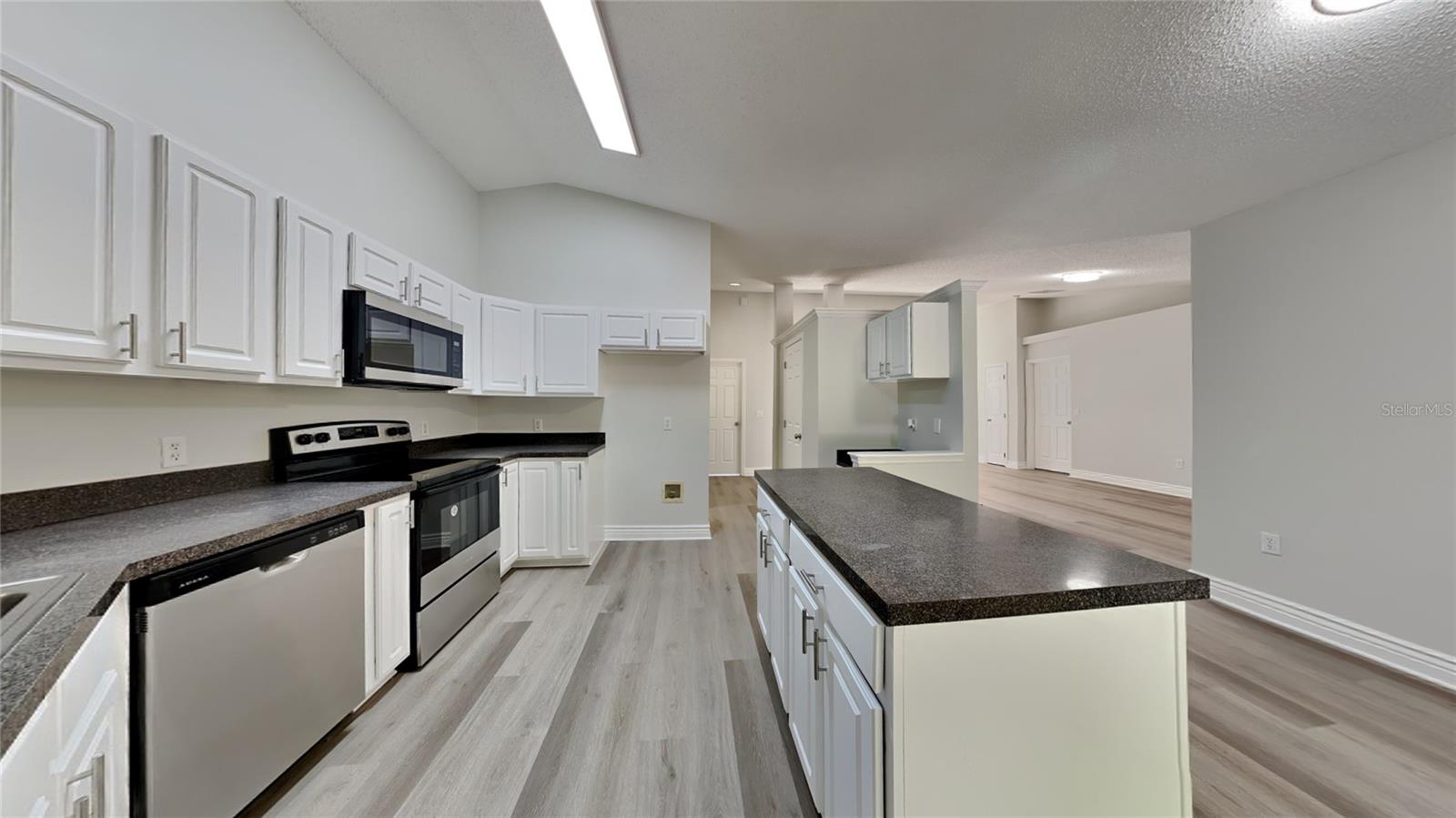 Image 6 of 20 For 210 Alta Vista Street