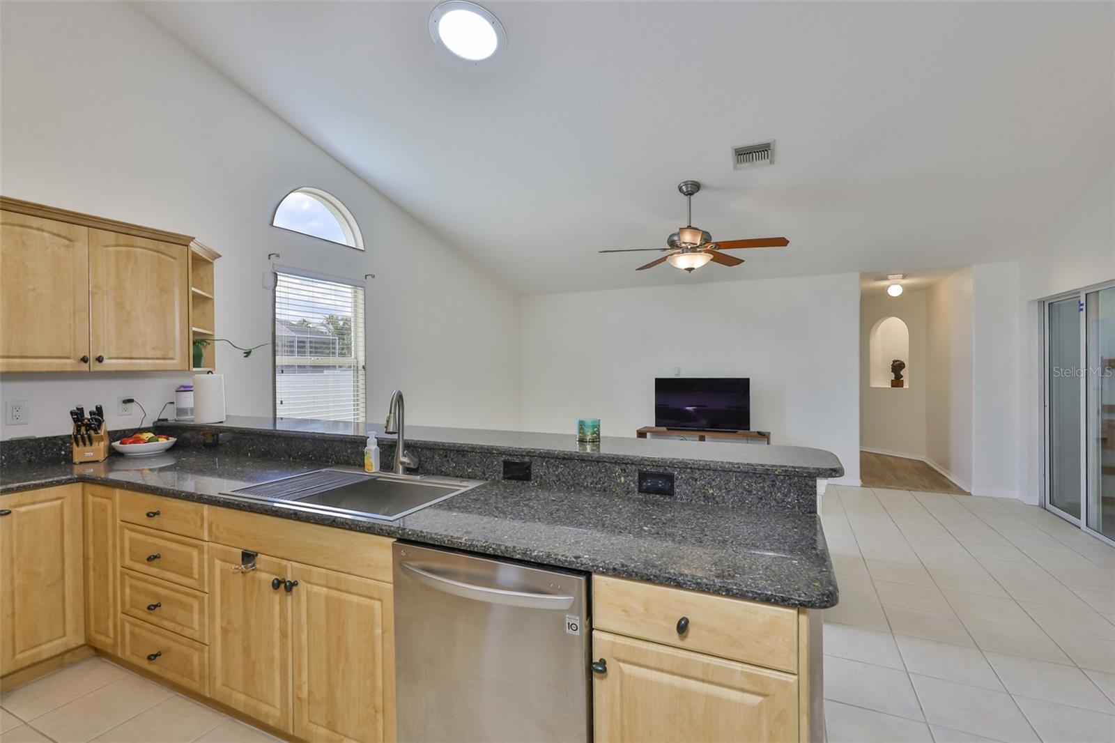 Image 7 of 37 For 6332 35th Avenue Circle E