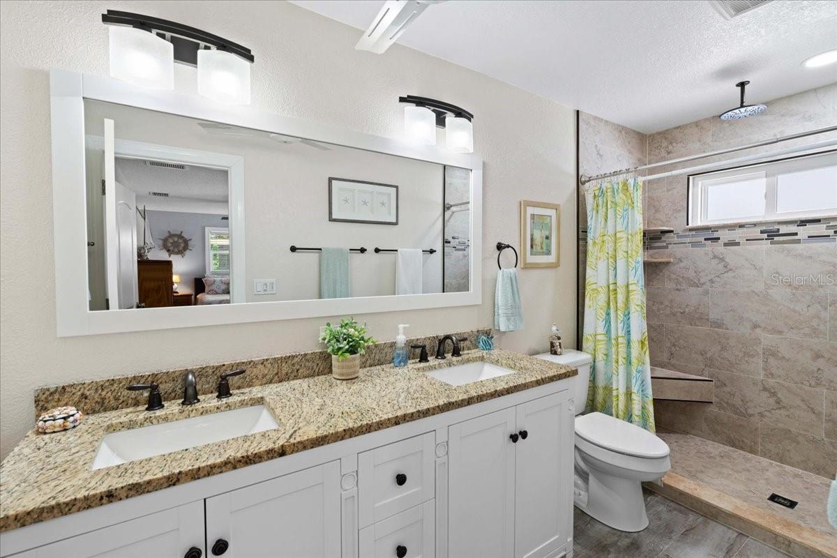 Listing photo id 21 for 10515 Hetrick Circle W
