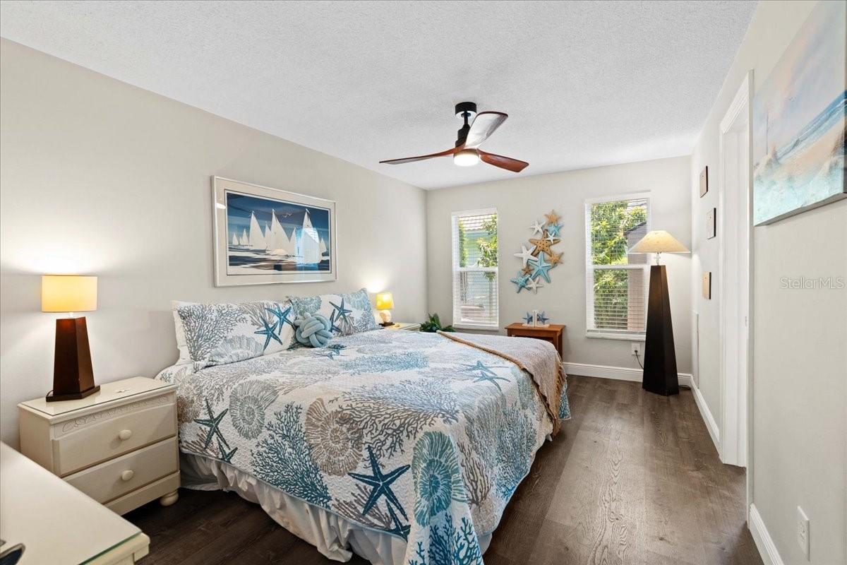 Listing photo id 23 for 10515 Hetrick Circle W