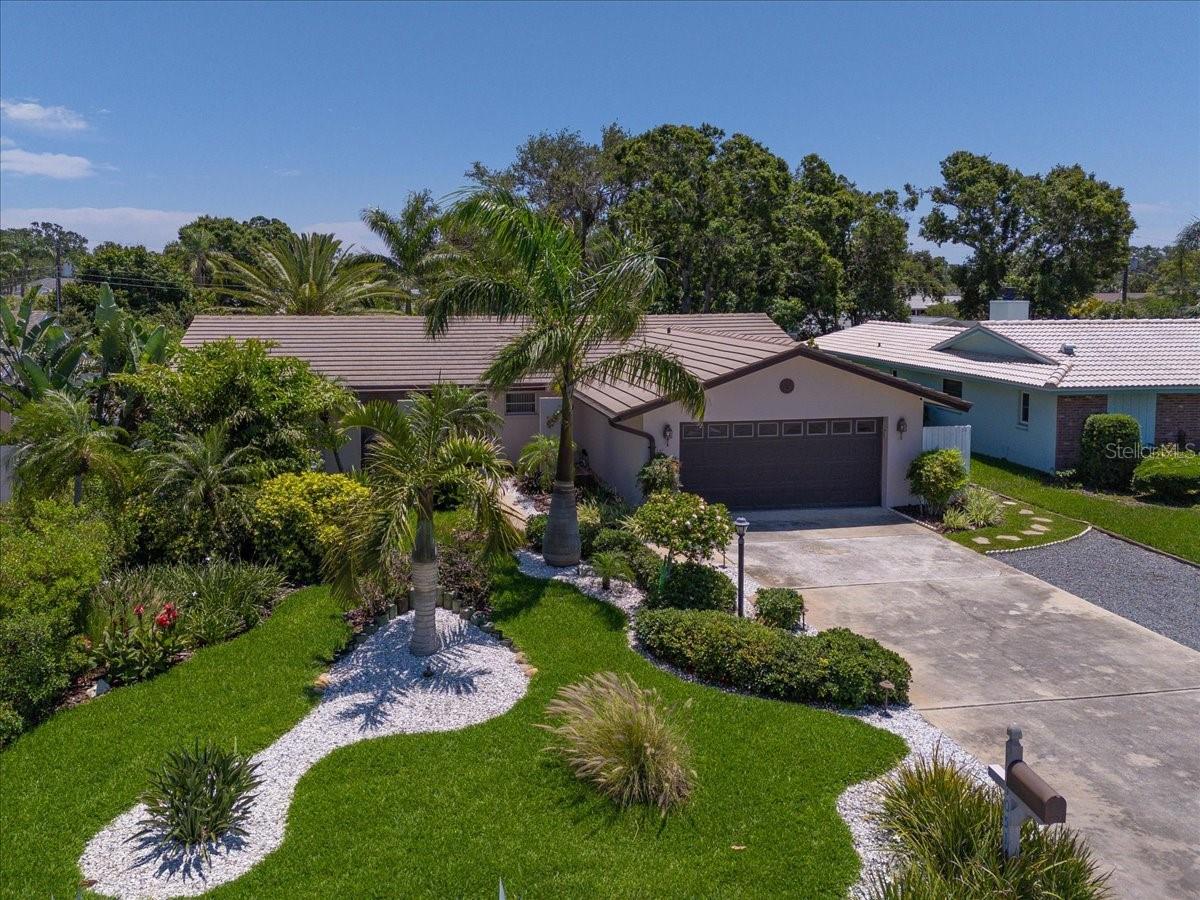 Listing photo id 59 for 10515 Hetrick Circle W