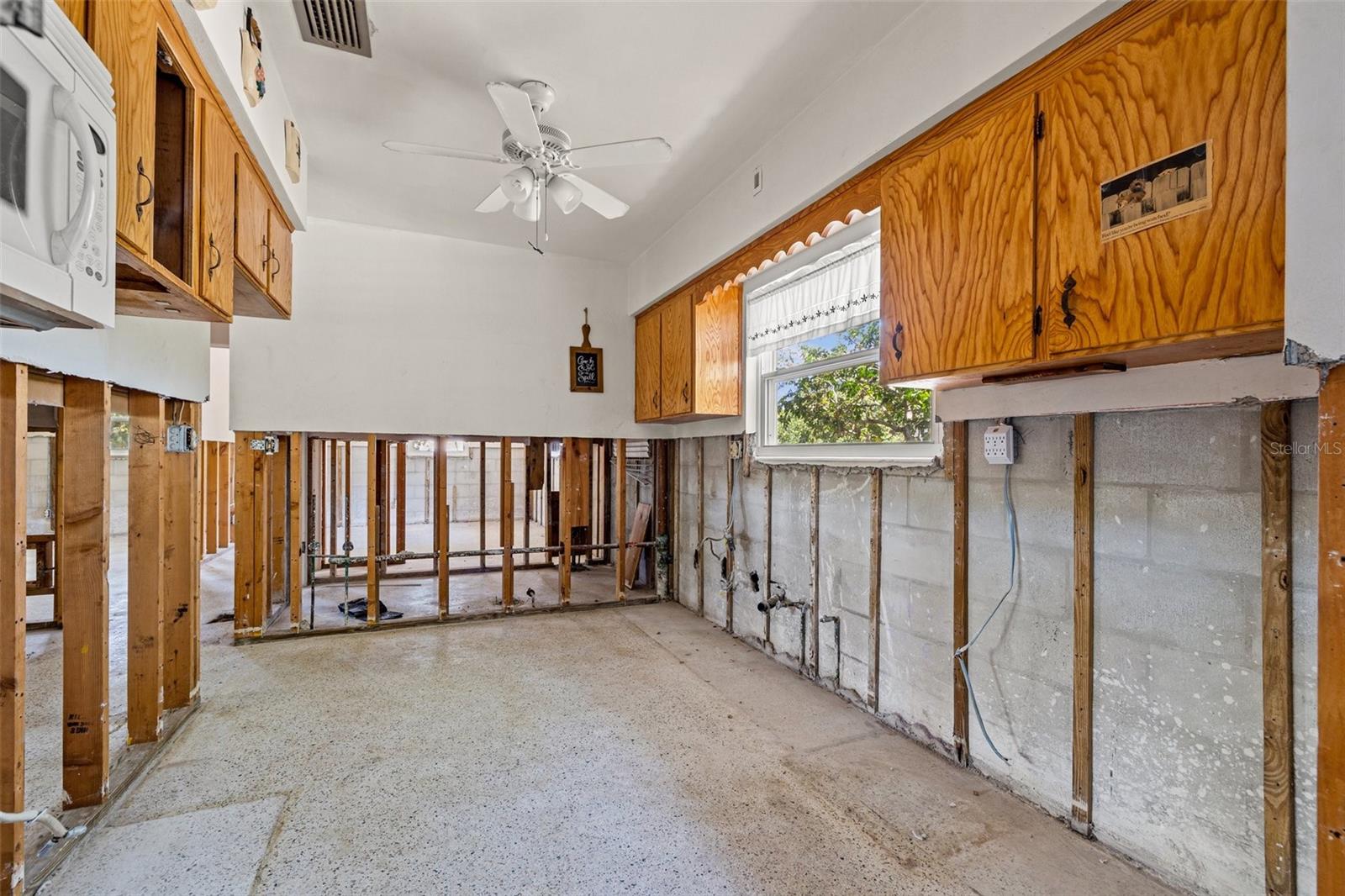 Image 11 of 27 For 4465 1st Way Ne