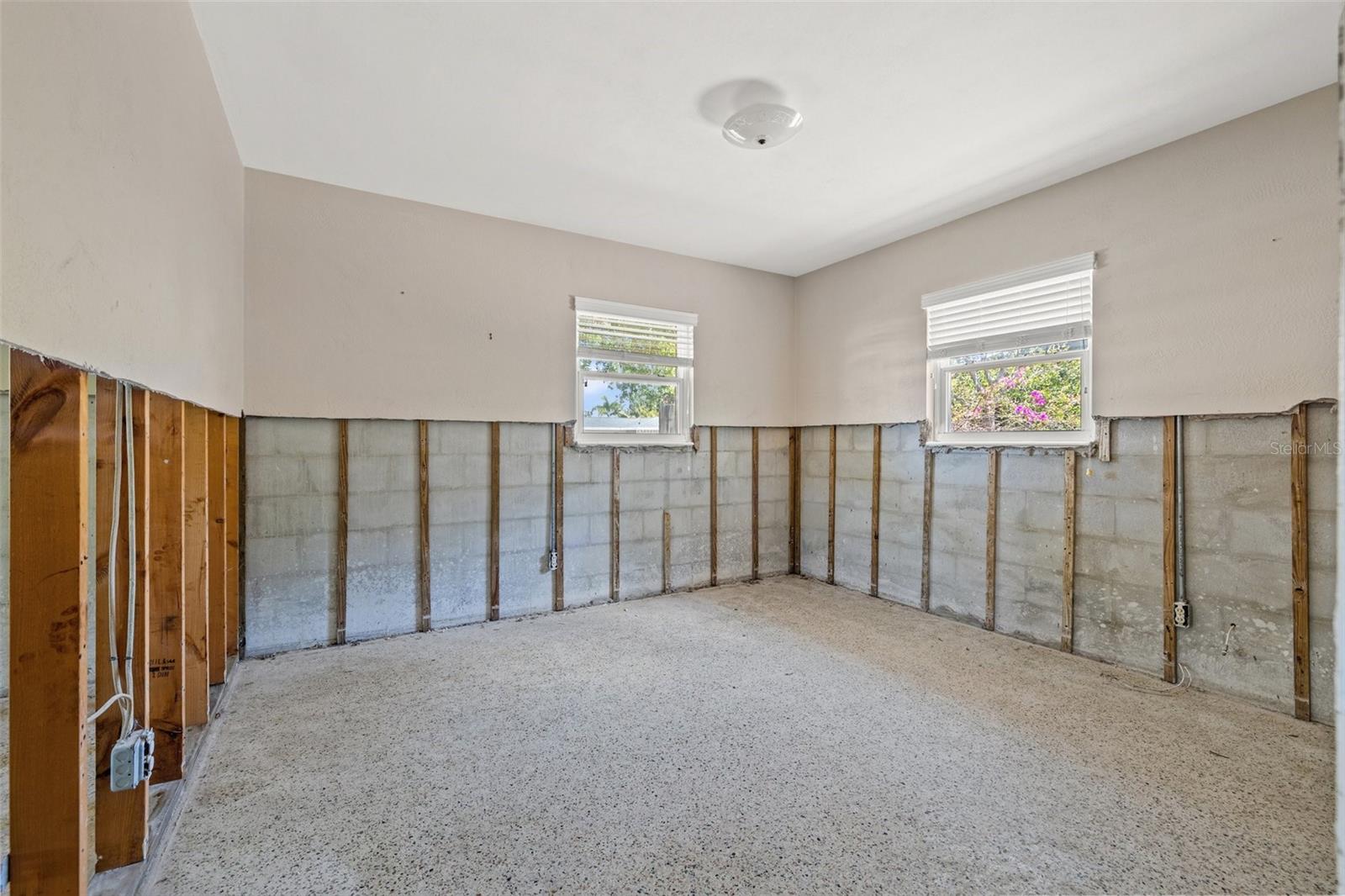 Image 16 of 27 For 4465 1st Way Ne