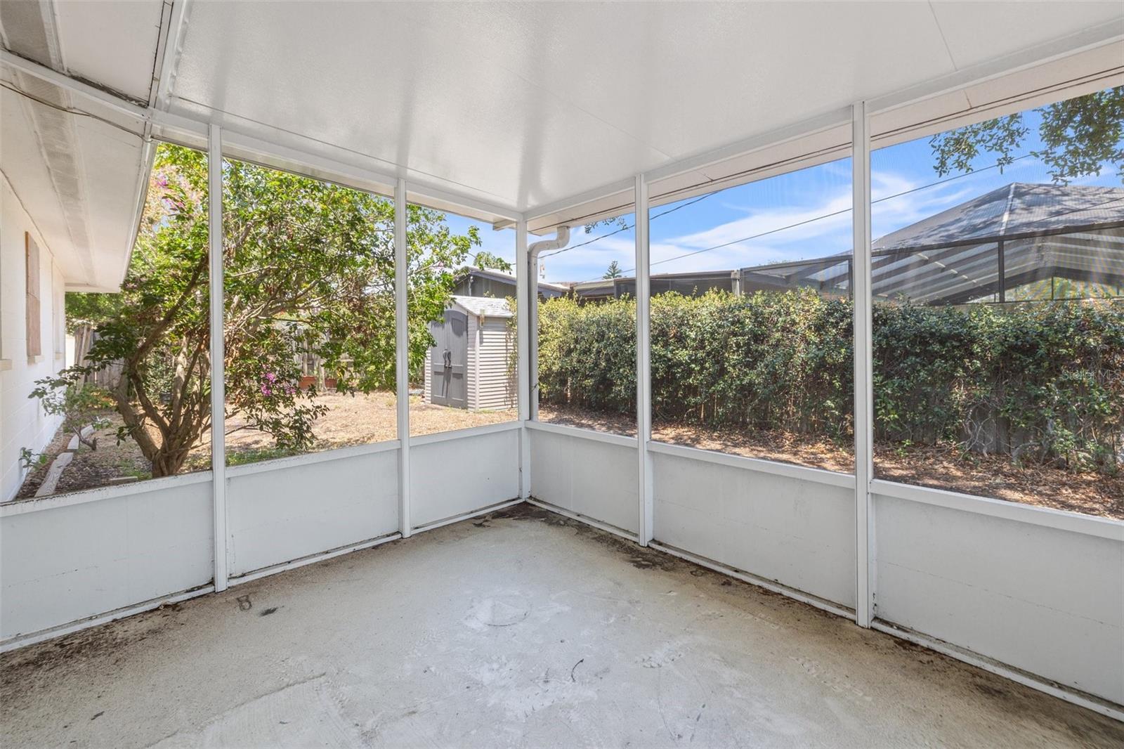 Image 17 of 27 For 4465 1st Way Ne