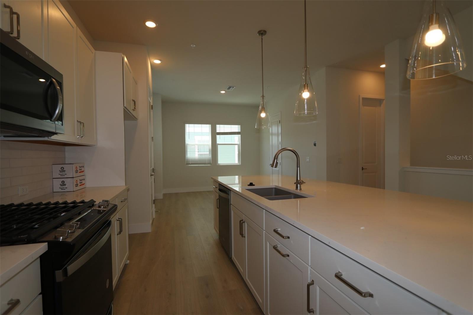 Image 7 of 23 For 3101 4th Terrace N