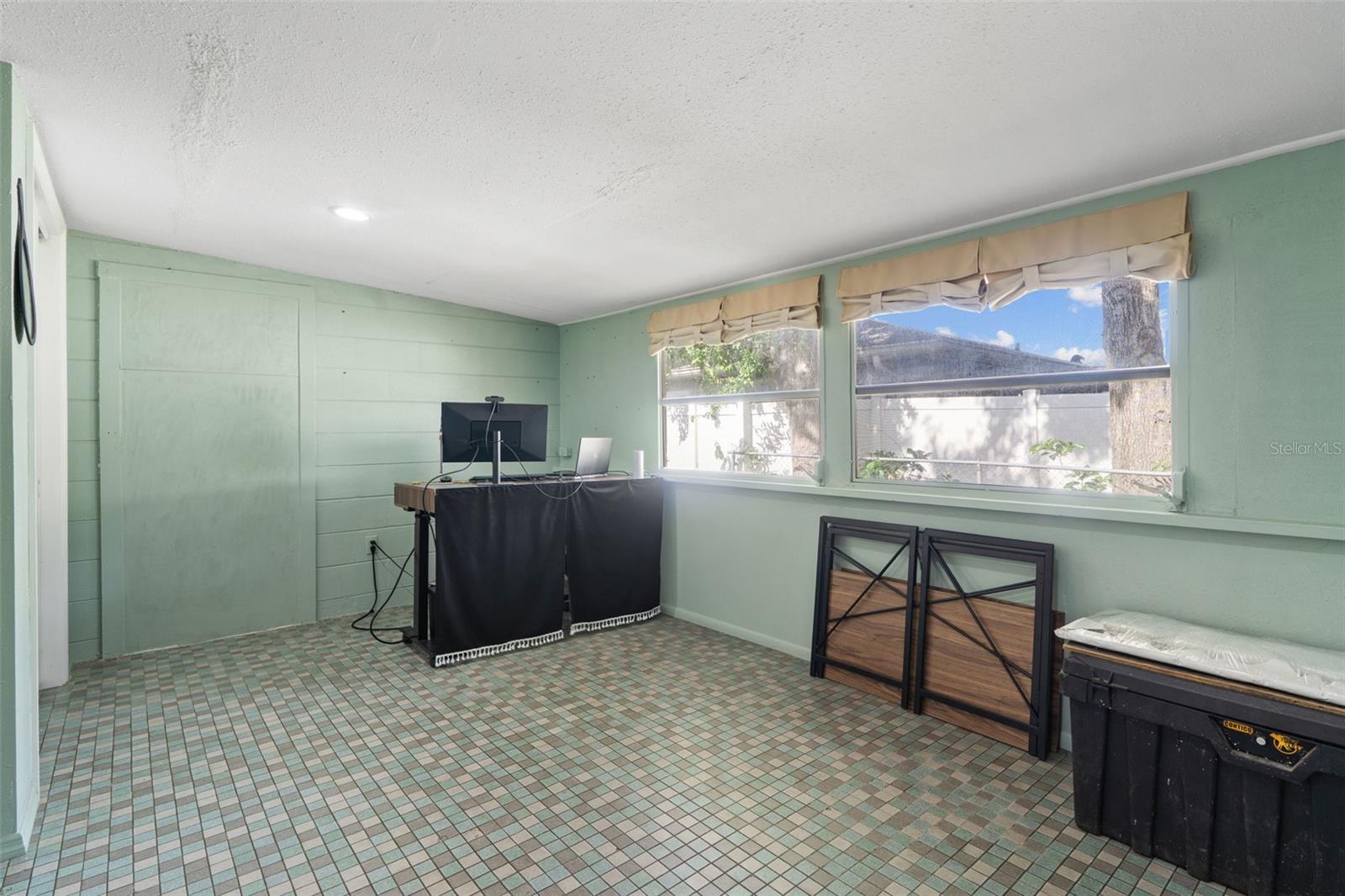 Image 19 of 30 For 5826 20th Avenue S