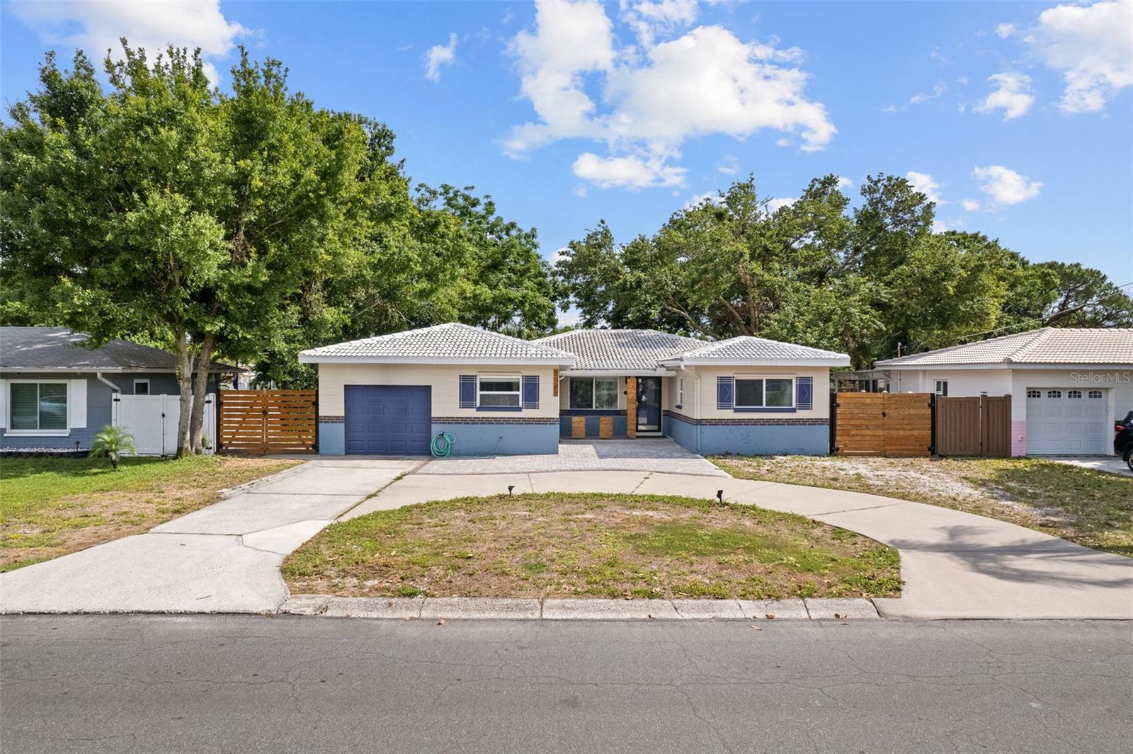 Image 2 of 30 For 5826 20th Avenue S