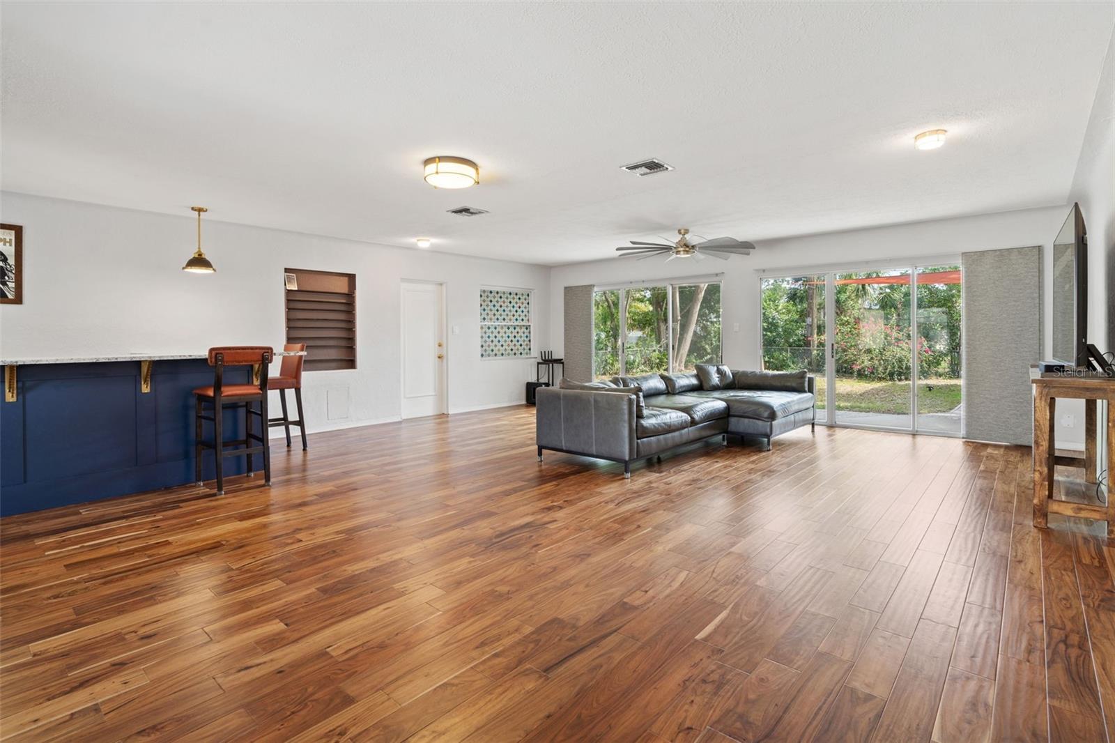 Image 4 of 30 For 5826 20th Avenue S