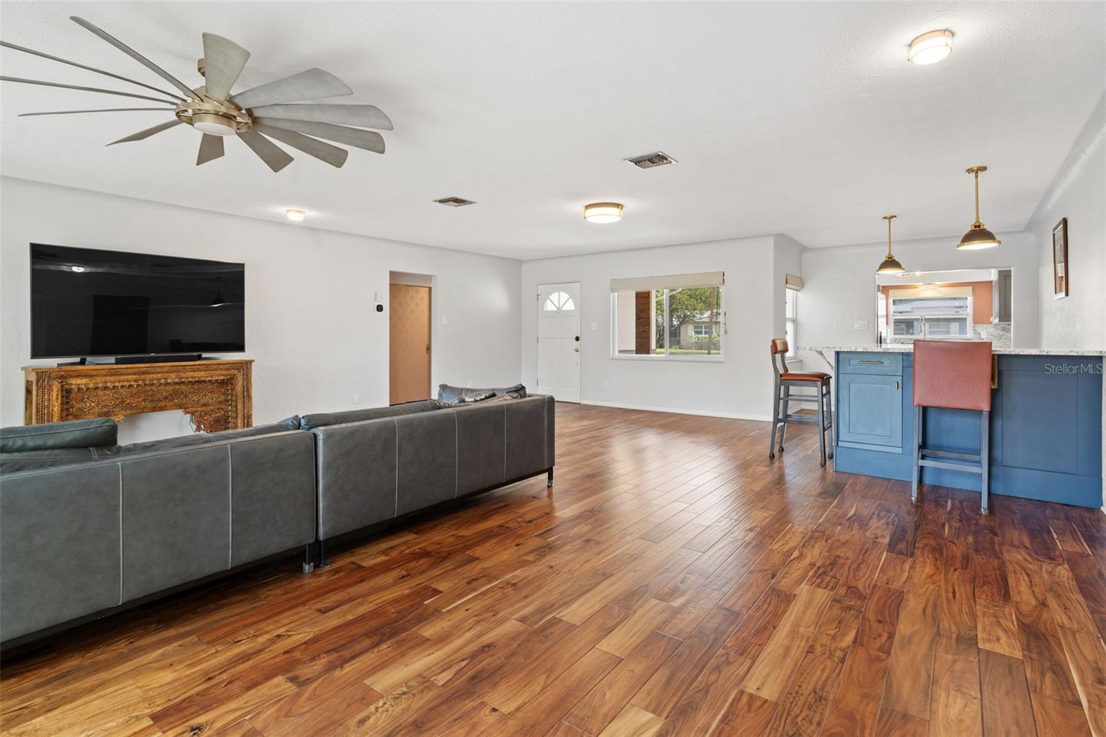 Image 7 of 30 For 5826 20th Avenue S