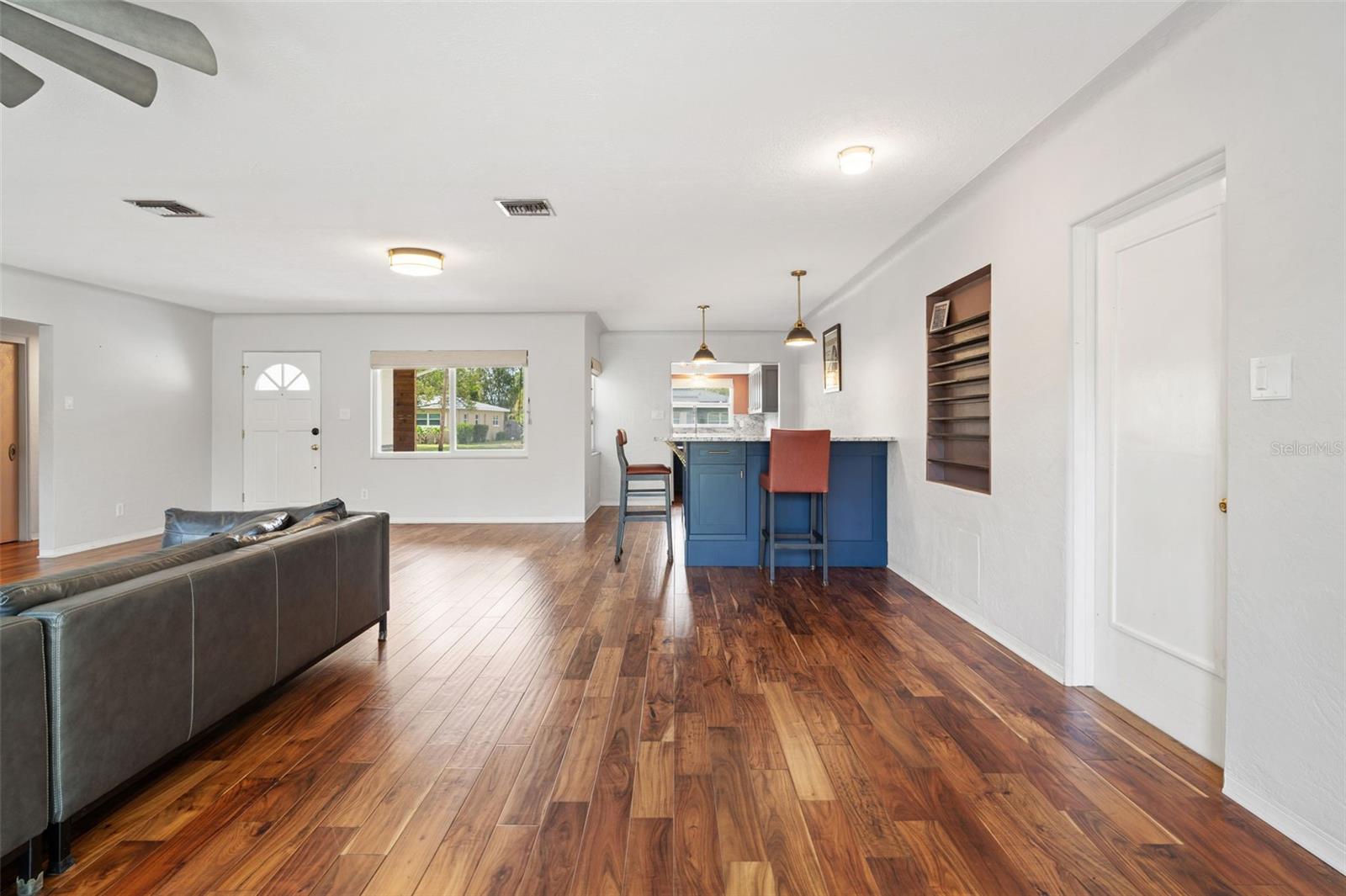 Image 8 of 30 For 5826 20th Avenue S