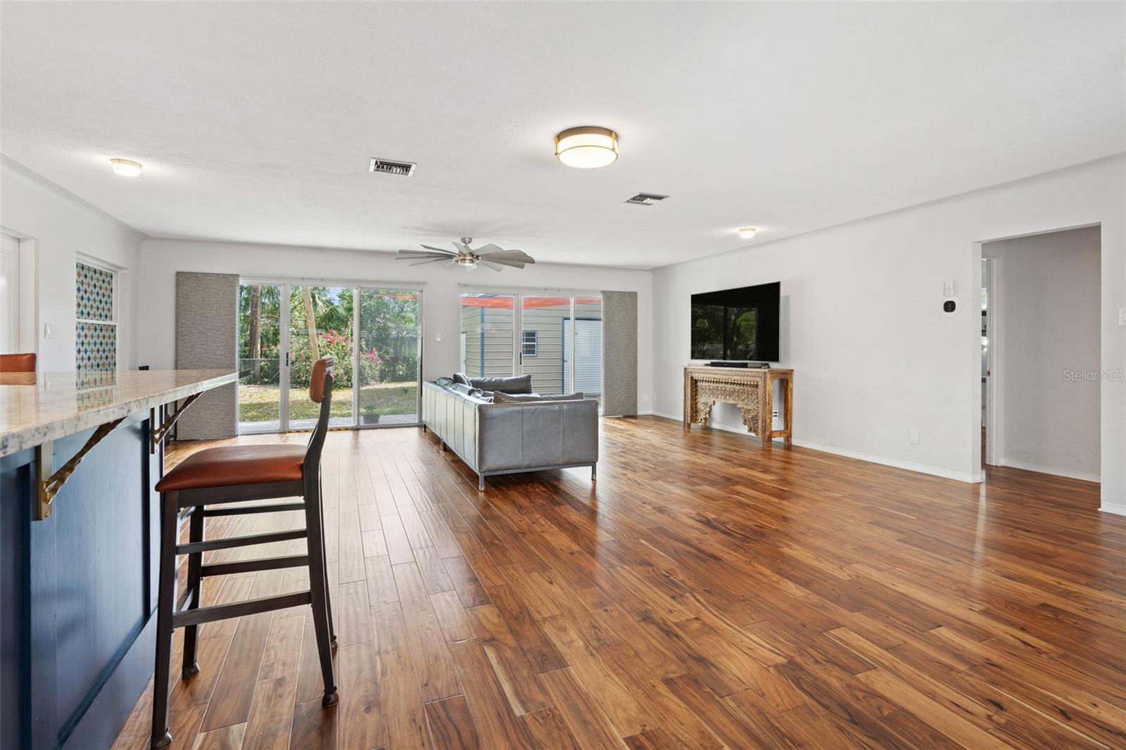 Image 9 of 30 For 5826 20th Avenue S