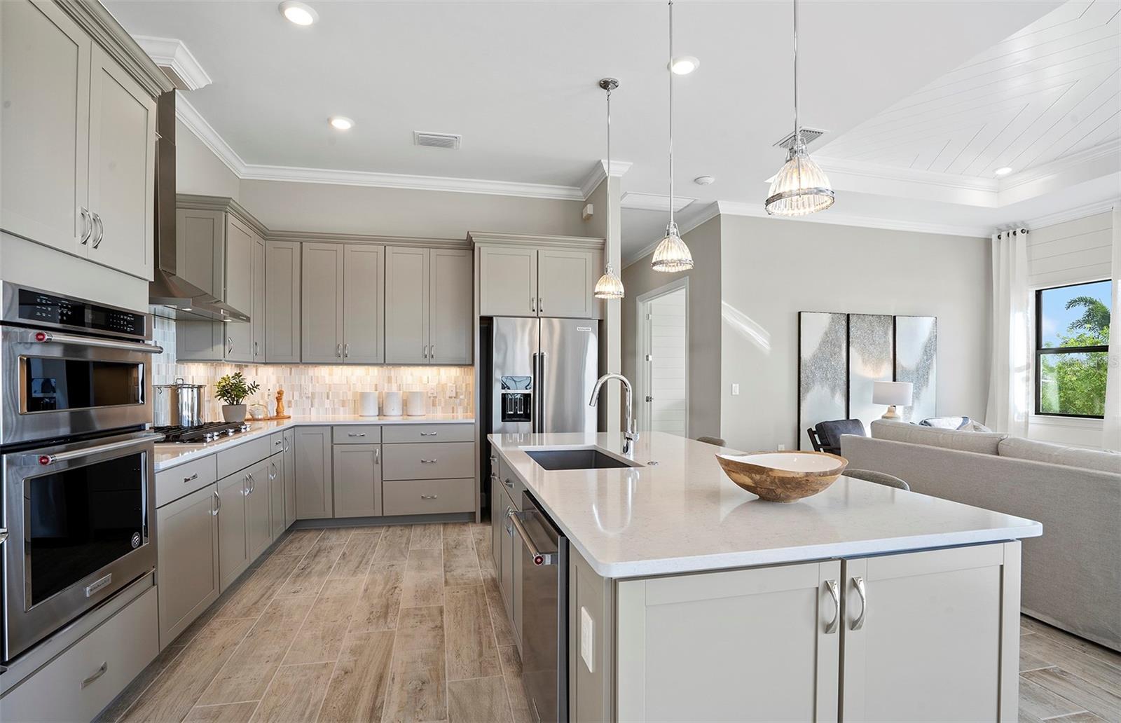 Image 7 of 52 For 6017 Silver Grass Court