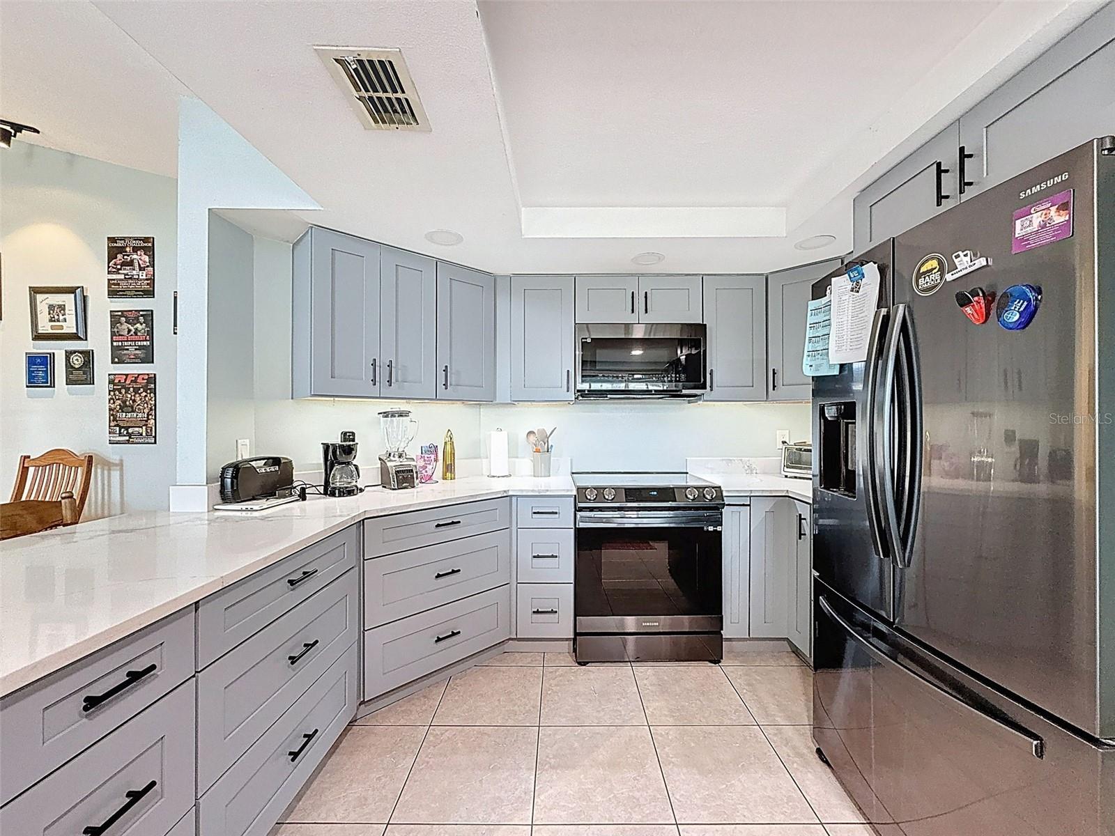 Listing photo id 12 for 7237 Bramblewood Drive