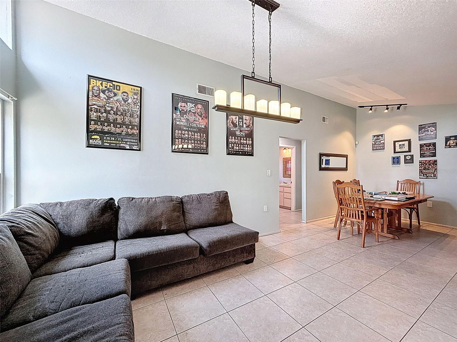 Listing photo id 20 for 7237 Bramblewood Drive