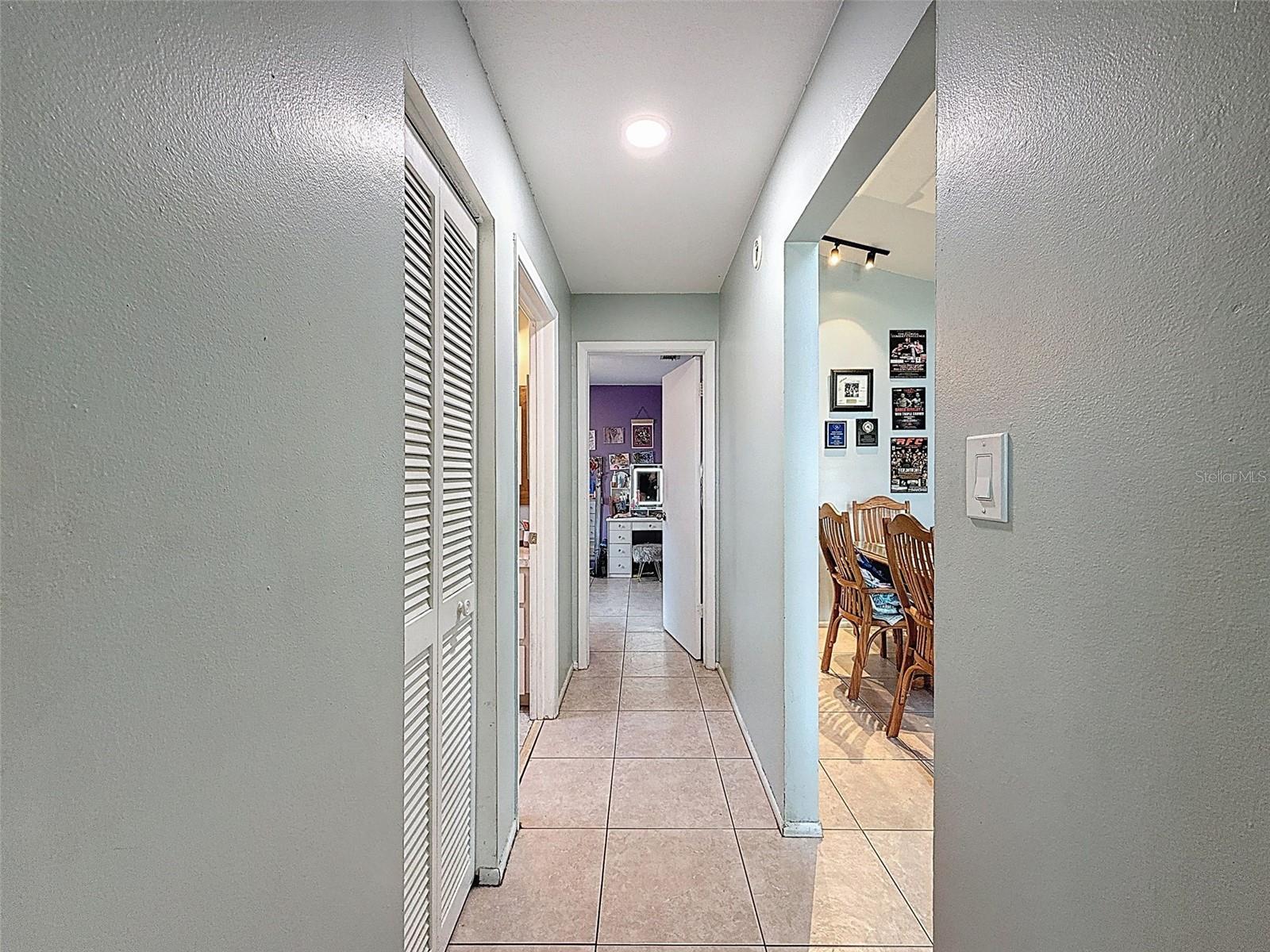 Listing photo id 21 for 7237 Bramblewood Drive