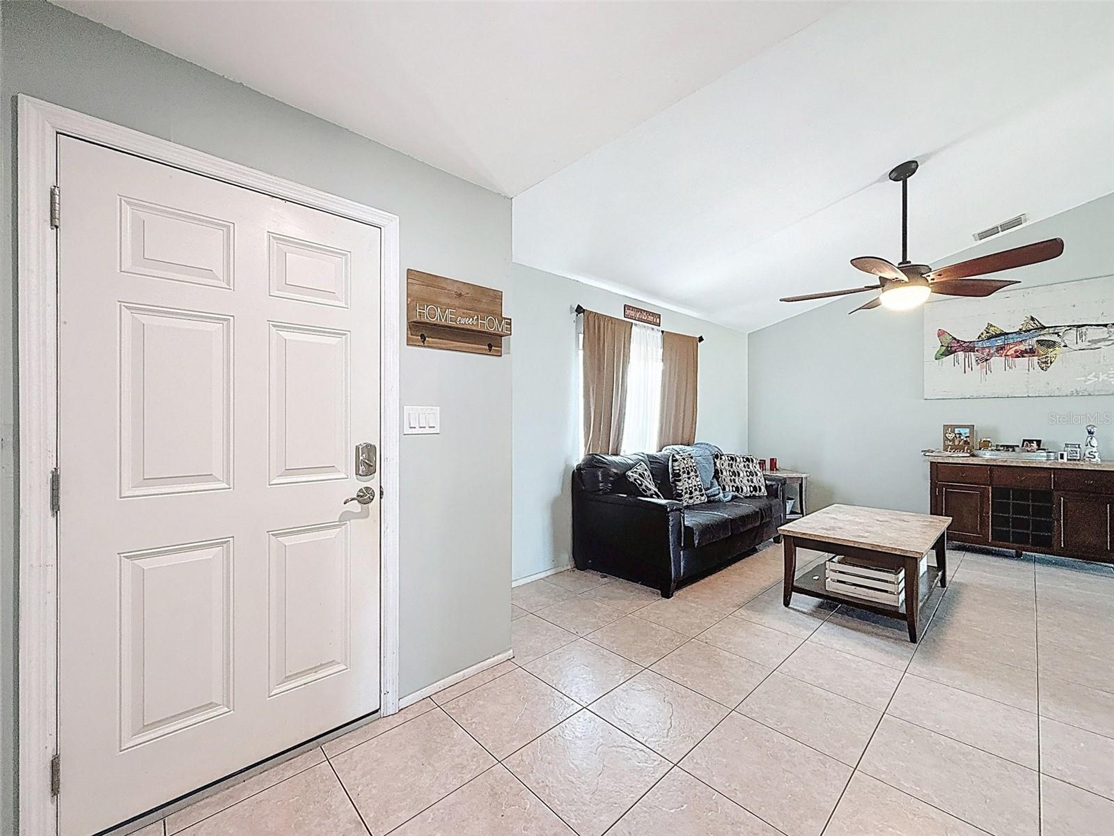 Listing photo id 1 for 7237 Bramblewood Drive