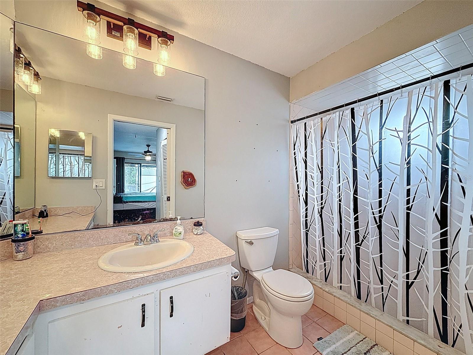 Listing photo id 32 for 7237 Bramblewood Drive