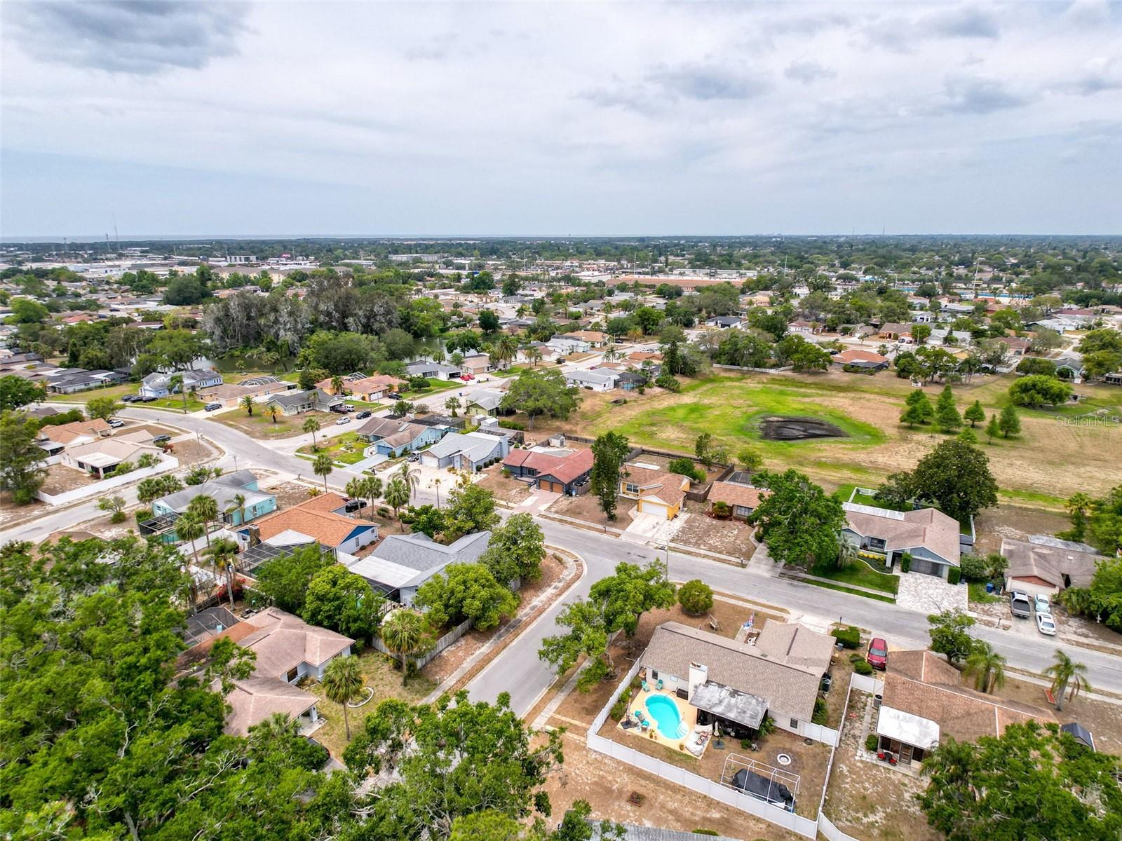 Listing photo id 57 for 7237 Bramblewood Drive