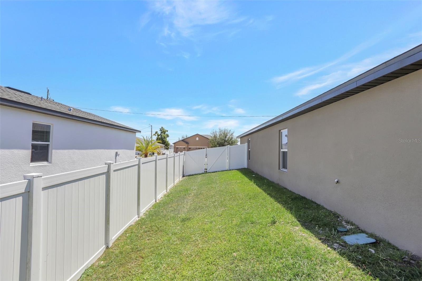 Image 48 of 74 For 329 Aster Court