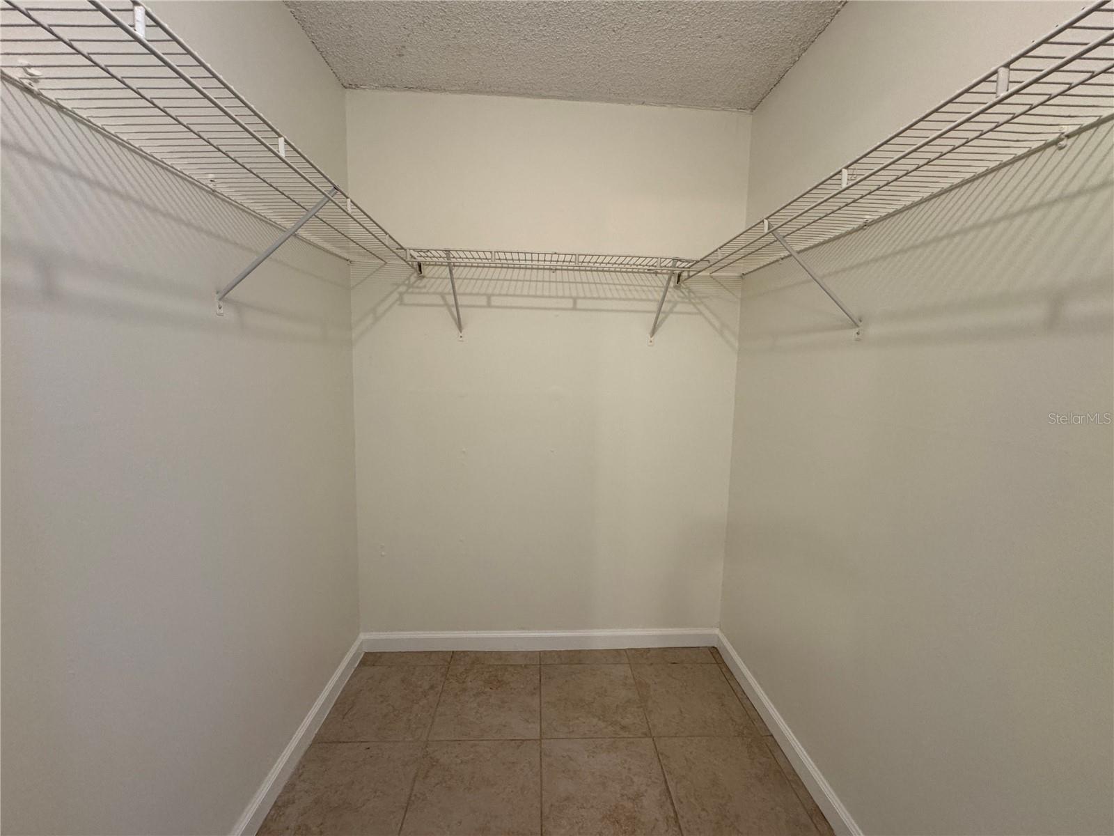 Image 19 of 38 For 5306 Kennedy Boulevard 112