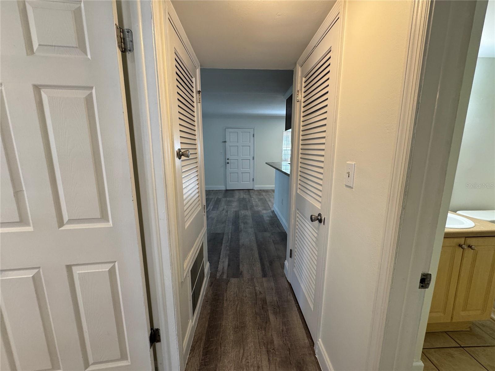 Image 22 of 38 For 5306 Kennedy Boulevard 112