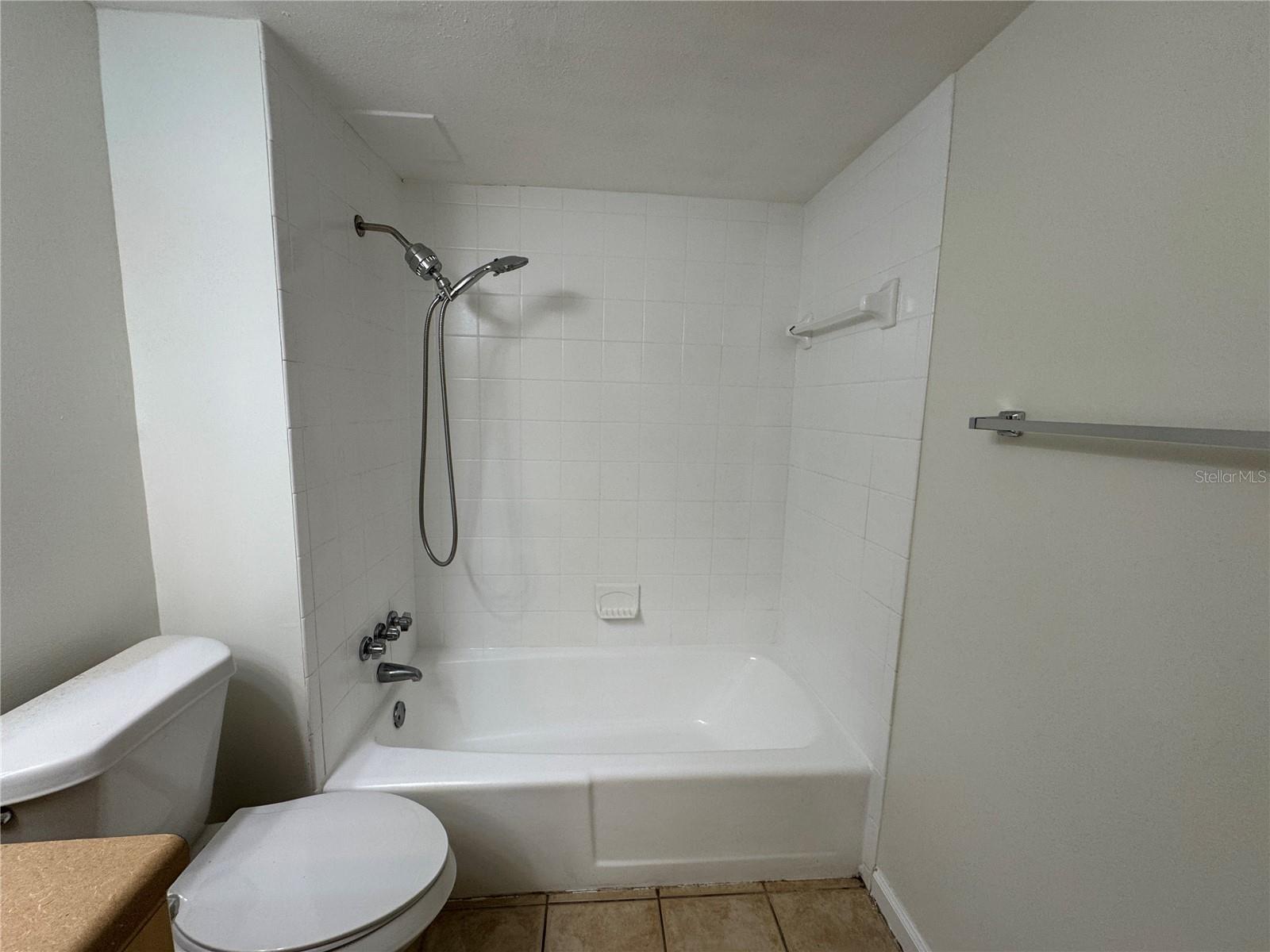 Image 25 of 38 For 5306 Kennedy Boulevard 112