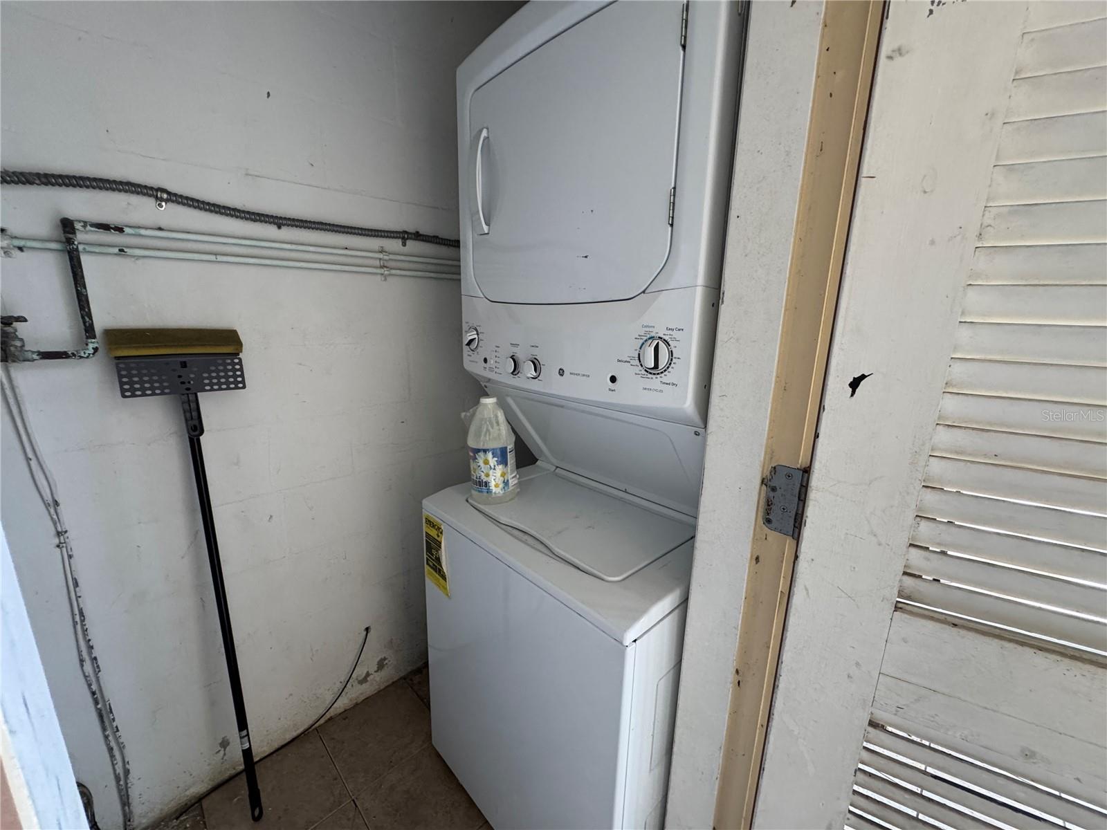 Image 30 of 38 For 5306 Kennedy Boulevard 112