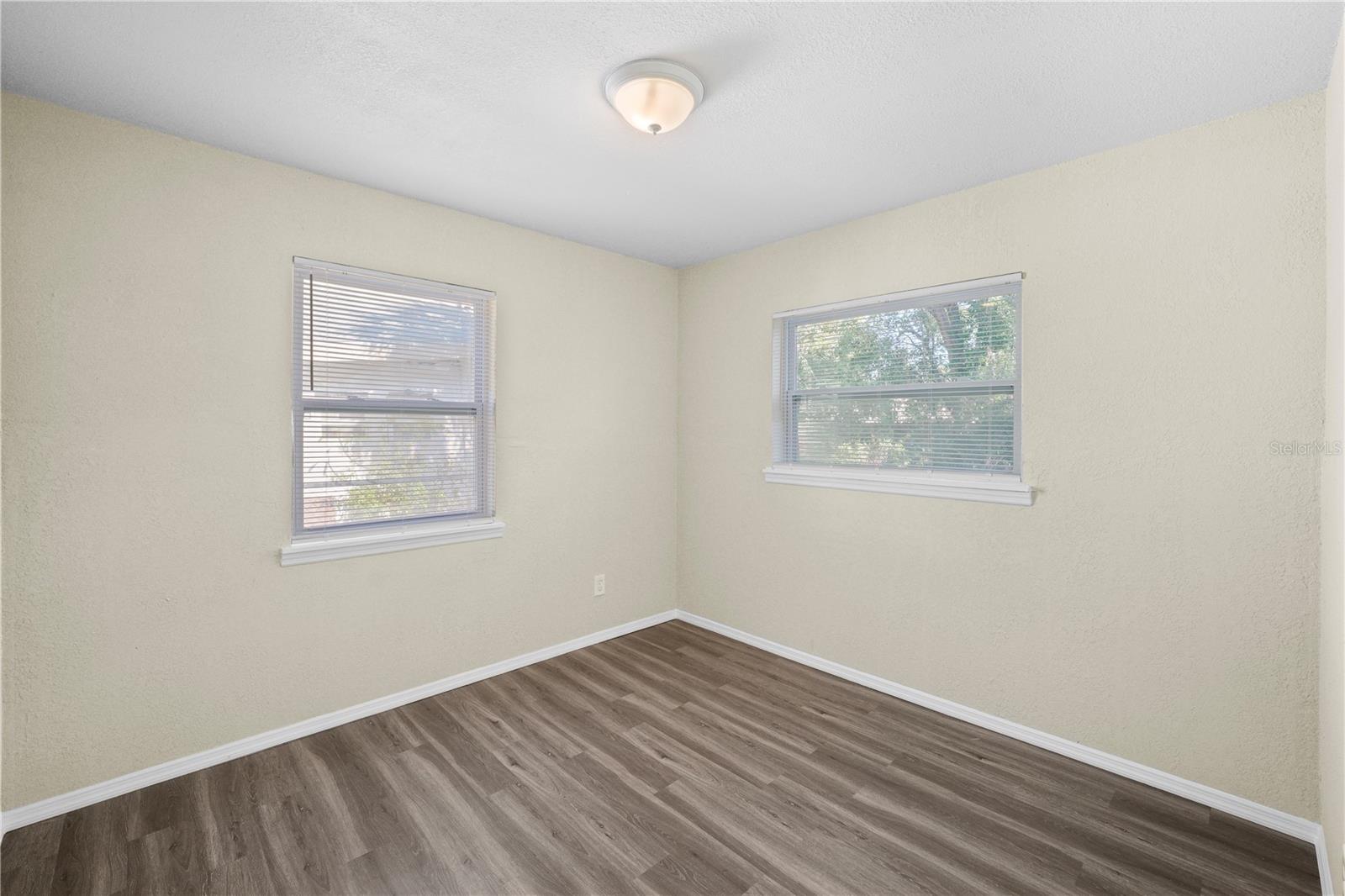 Image 10 of 48 For 601 Newton Avenue S