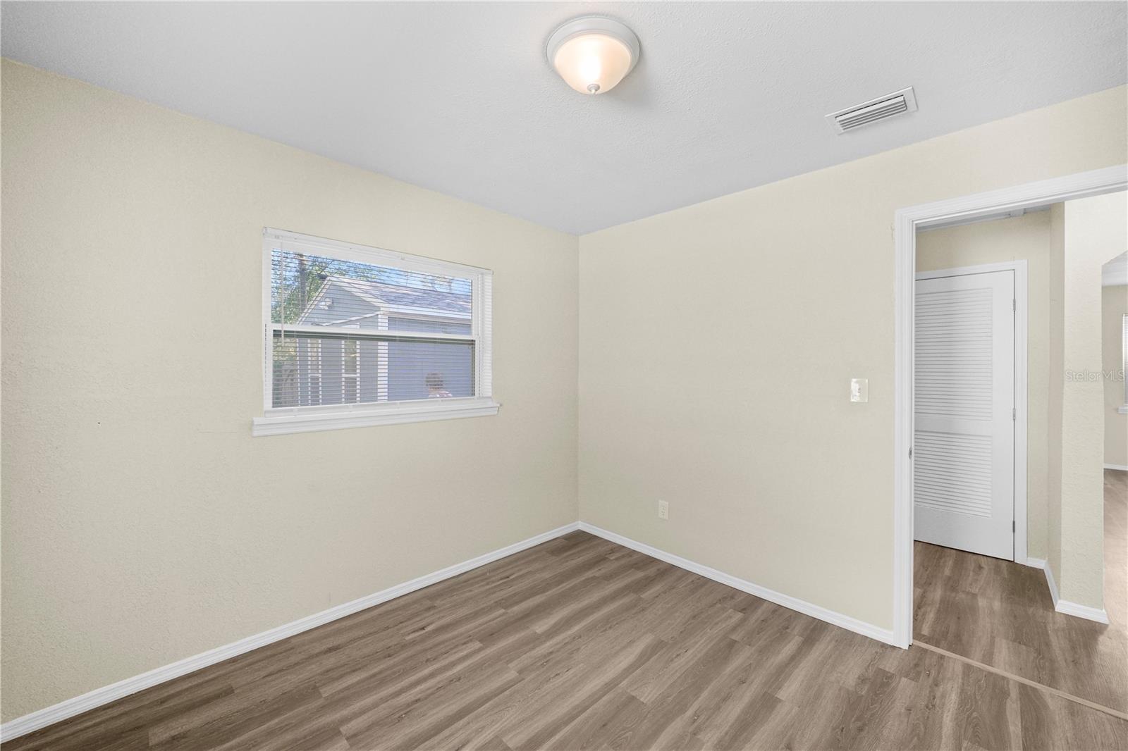 Image 11 of 48 For 601 Newton Avenue S