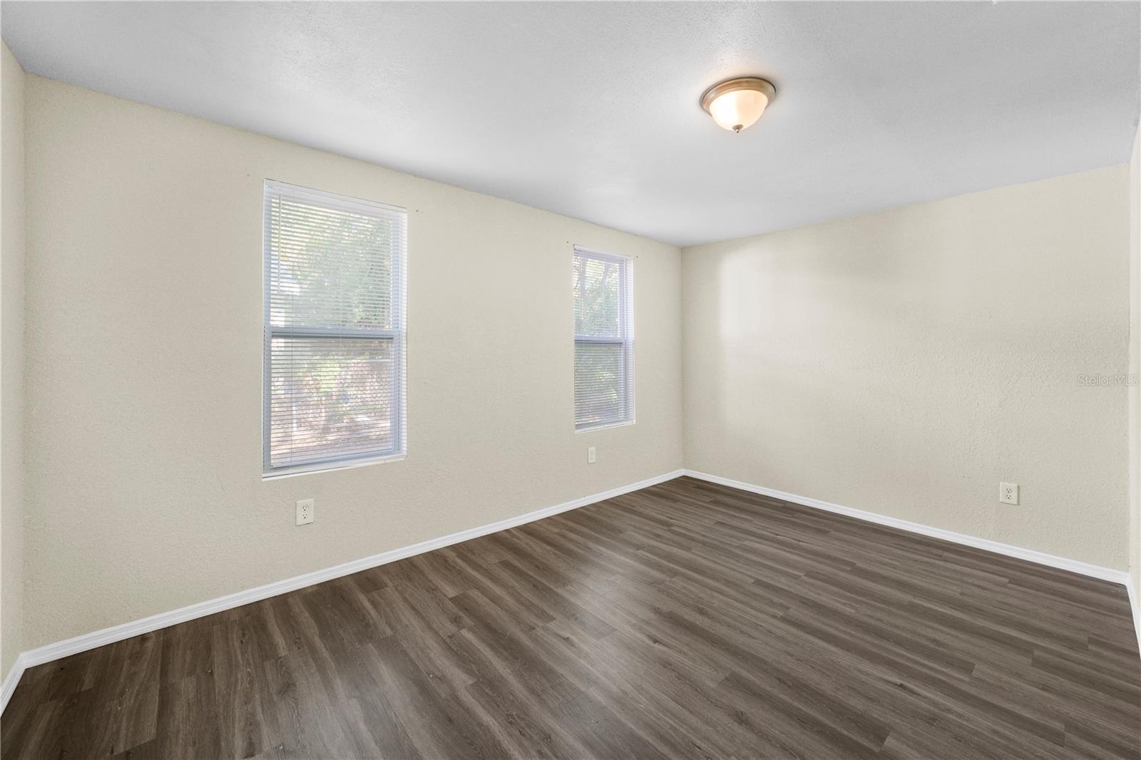 Image 24 of 48 For 601 Newton Avenue S