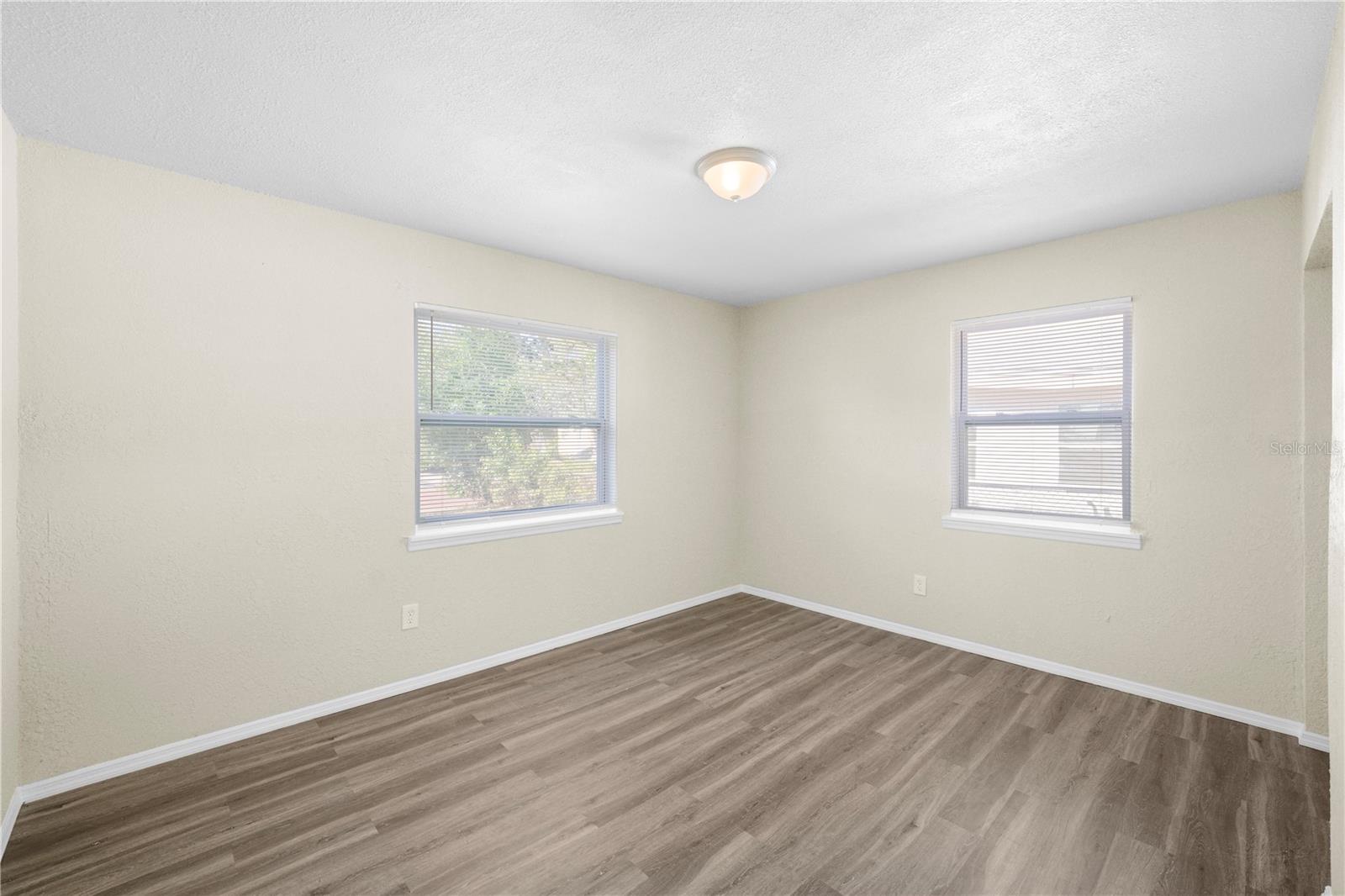 Image 8 of 48 For 601 Newton Avenue S