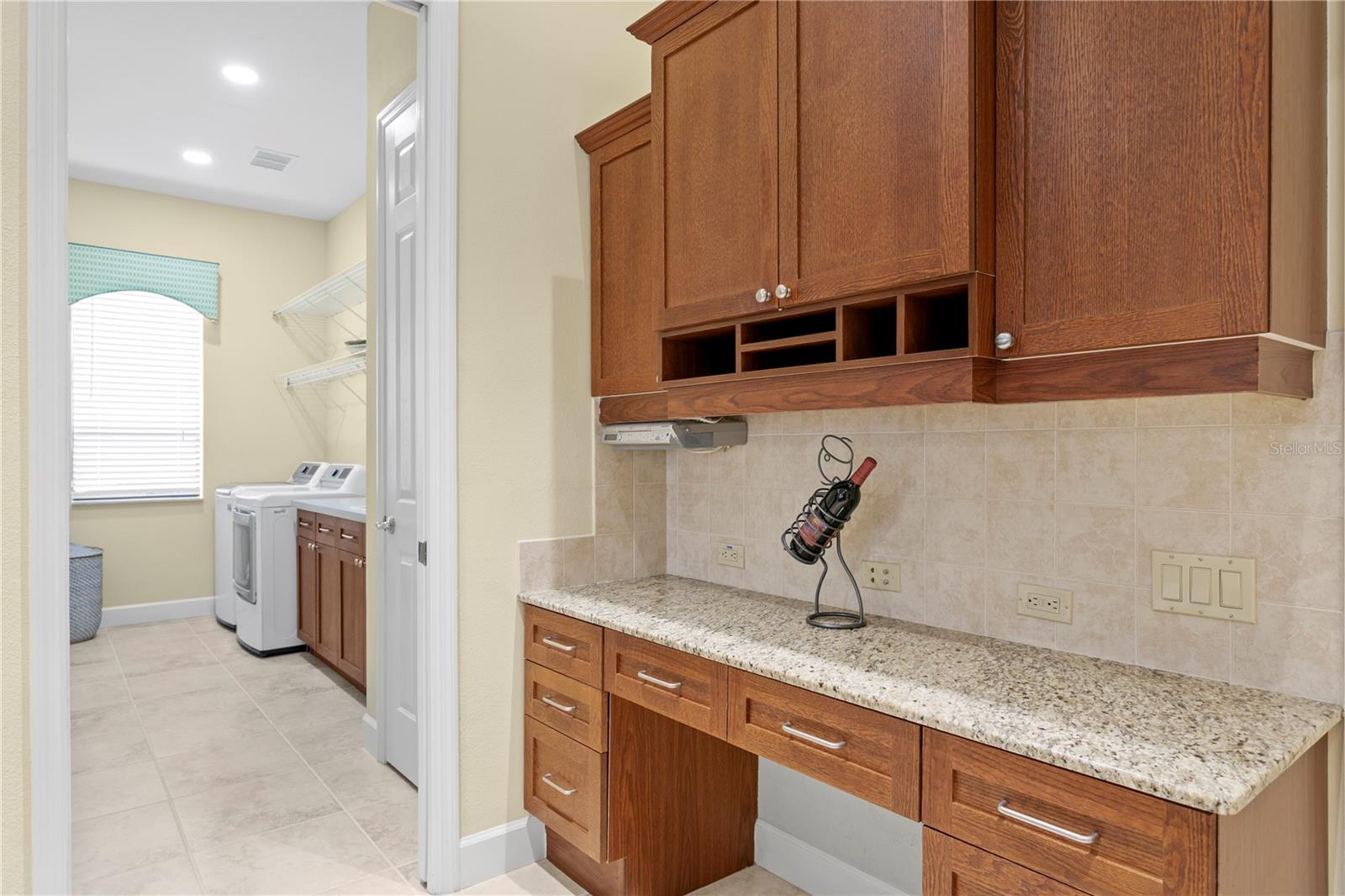 Listing photo id 24 for 19830 Strathmore Place